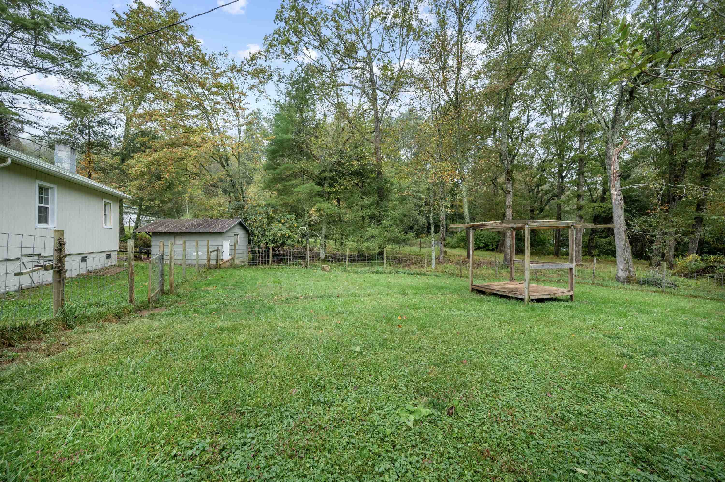 487 Dry Twig Road Laurel Fork VA 24352