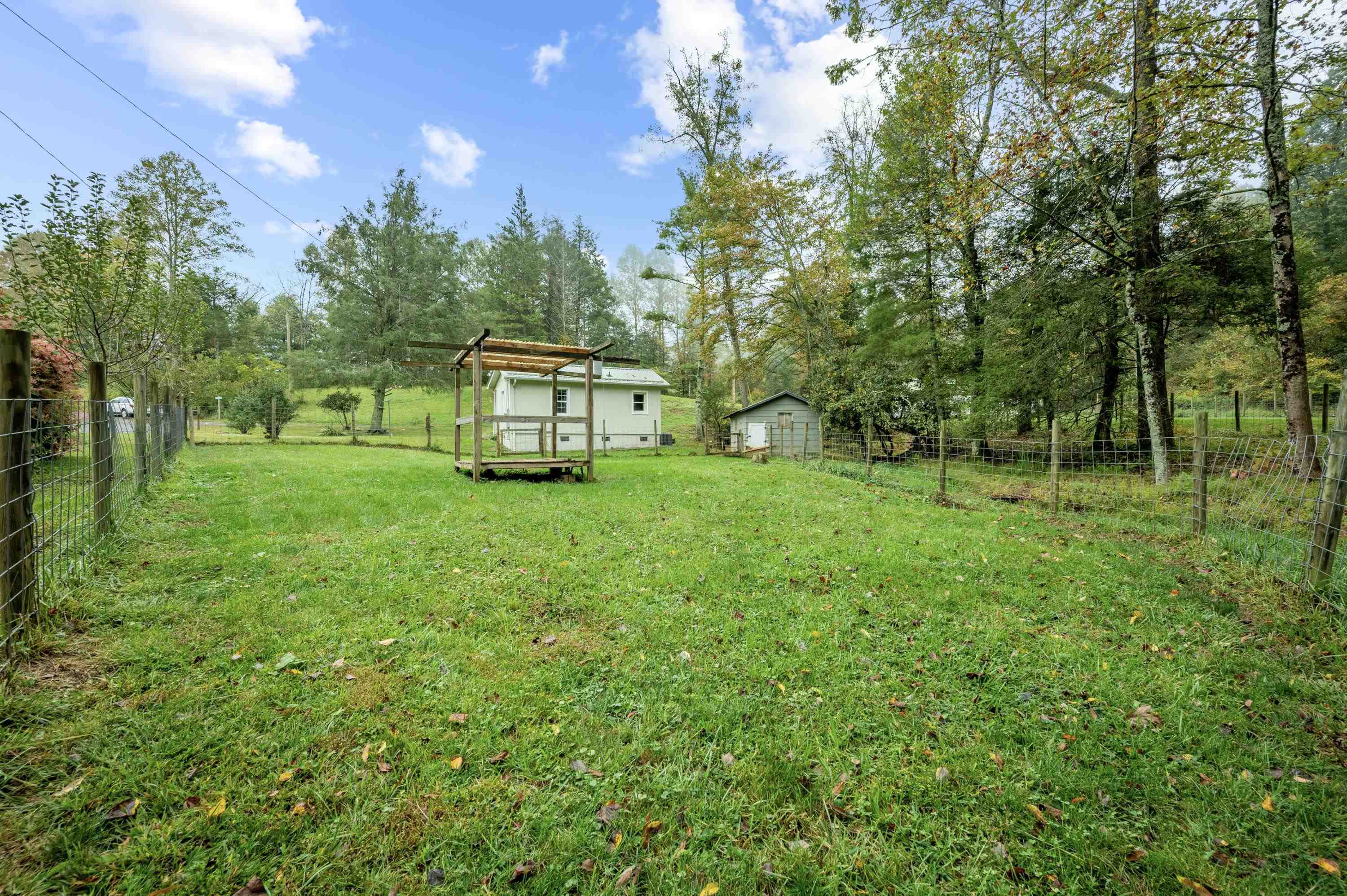 487 Dry Twig Road Laurel Fork VA 24352