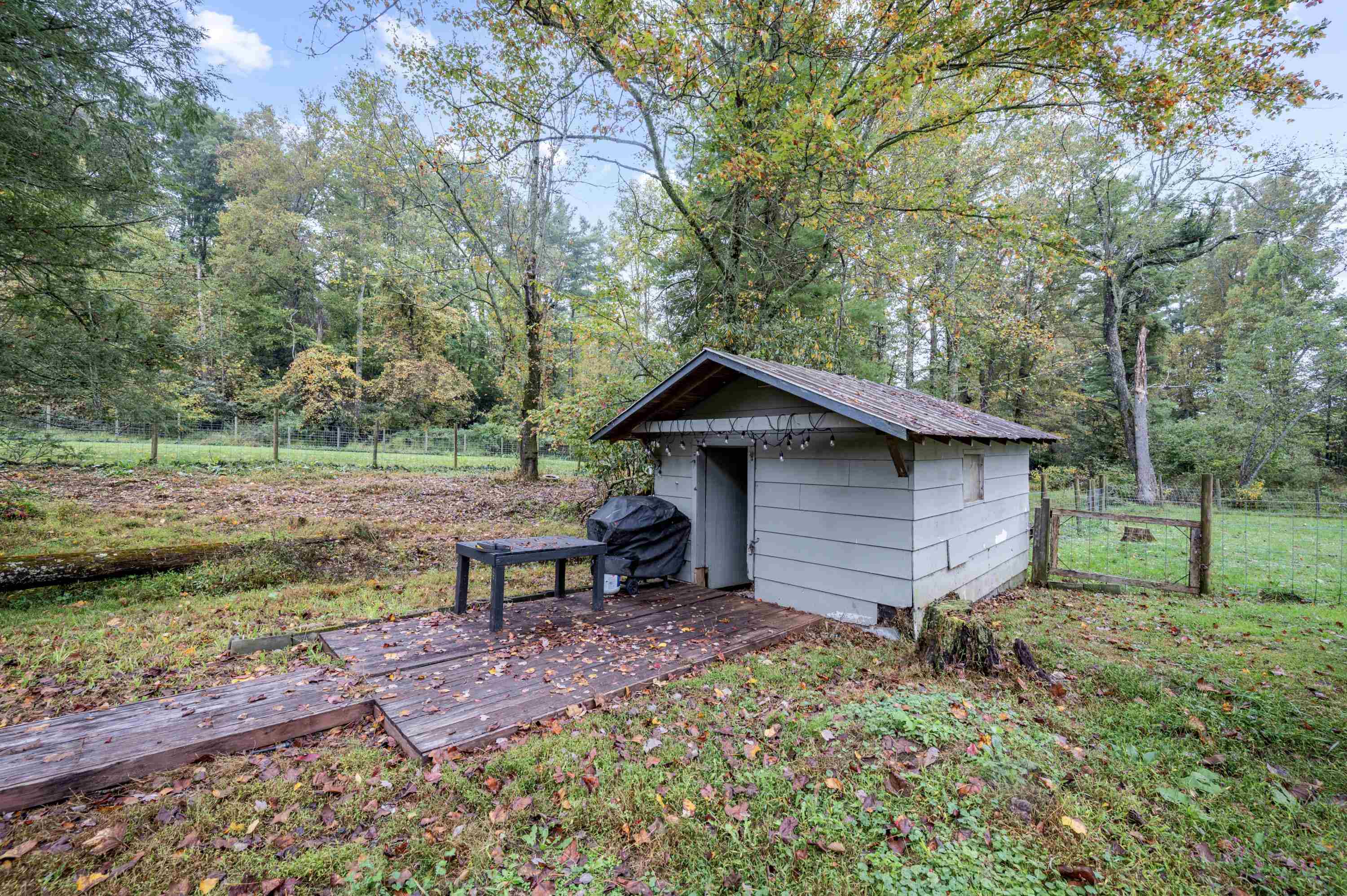 487 Dry Twig Road Laurel Fork VA 24352