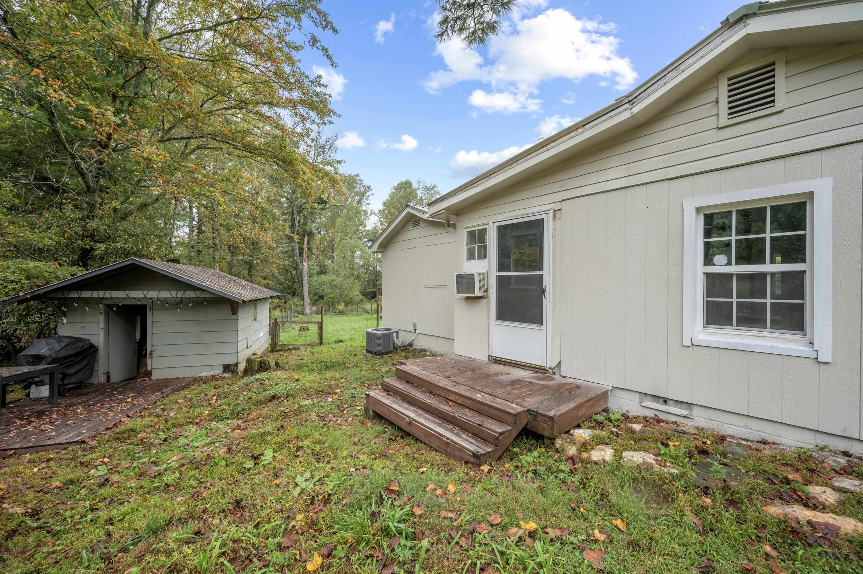 487 Dry Twig Road Laurel Fork VA 24352