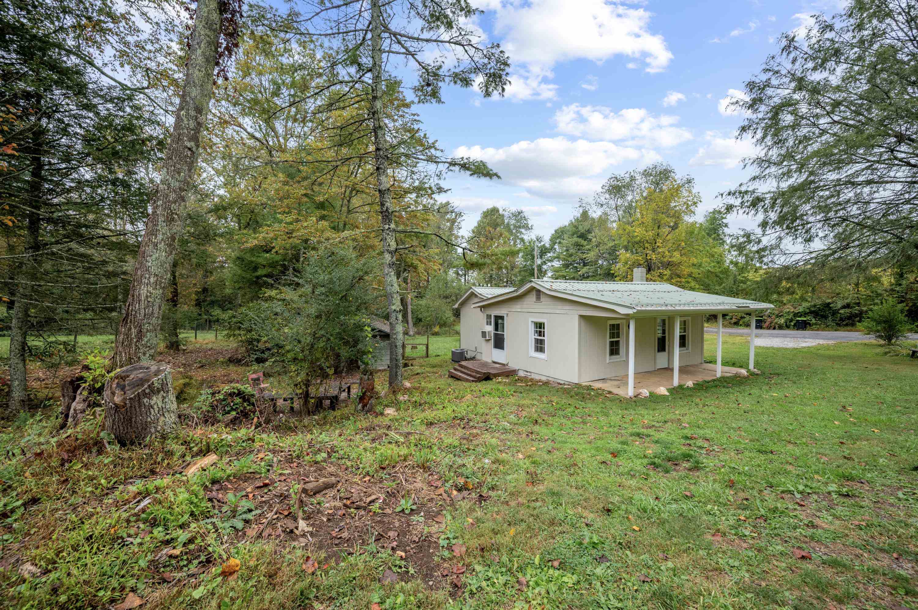 487 Dry Twig Road Laurel Fork VA 24352