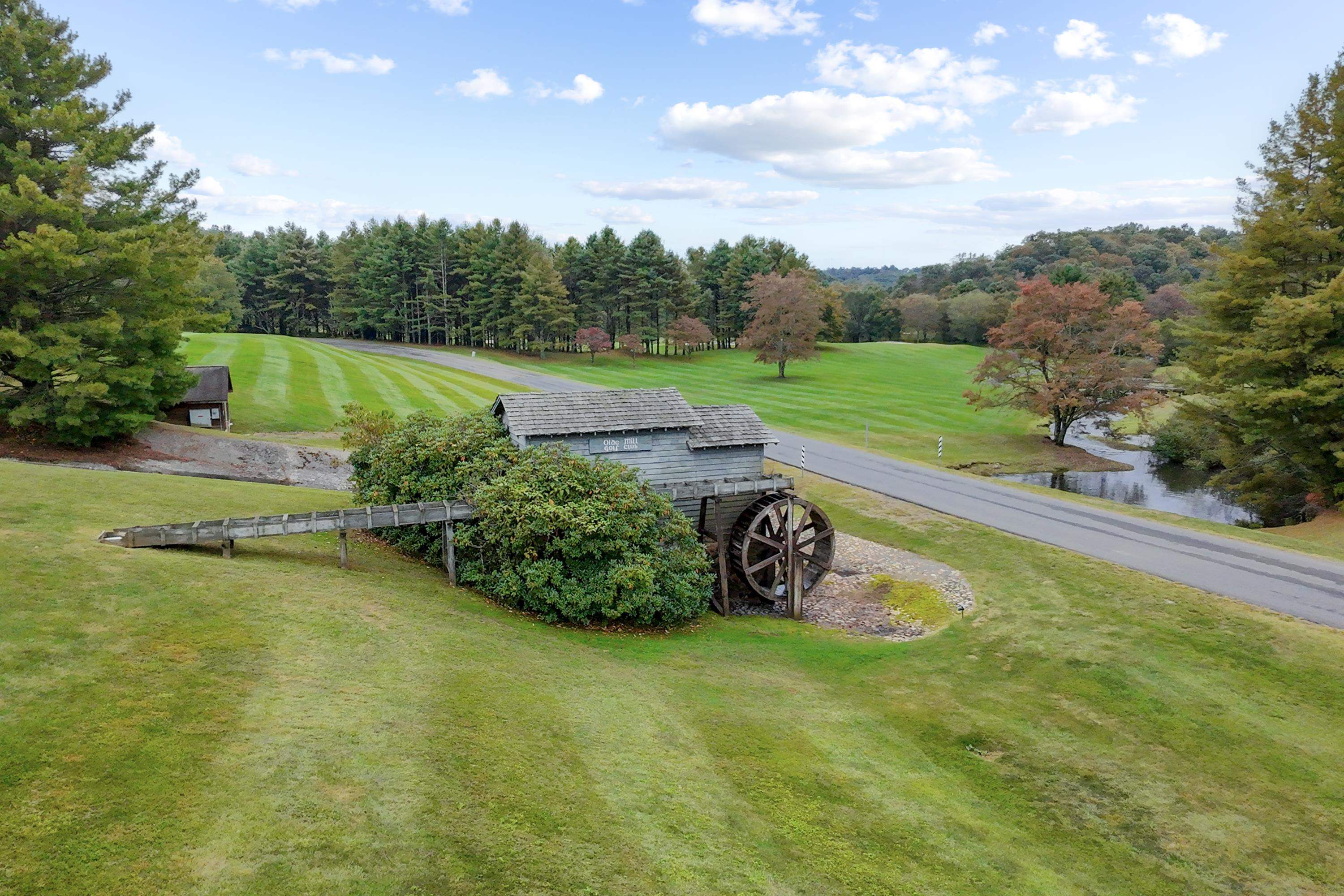 487 Dry Twig Road Laurel Fork VA 24352