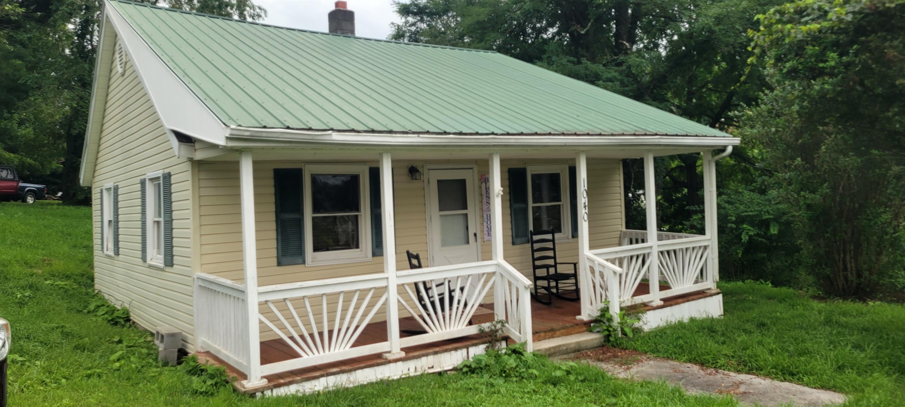 1040 Long Street Christiansburg VA 24073