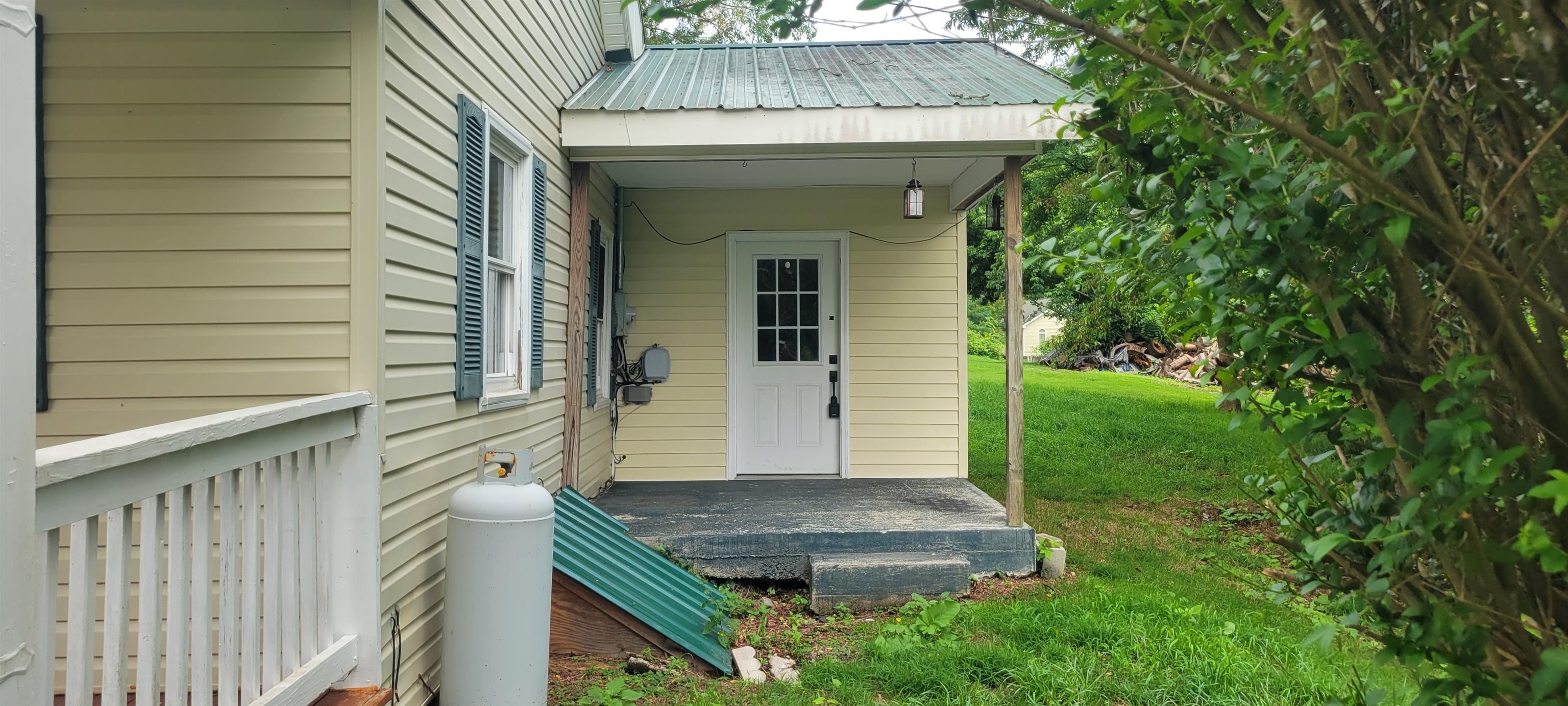 1040 Long Street Christiansburg VA 24073