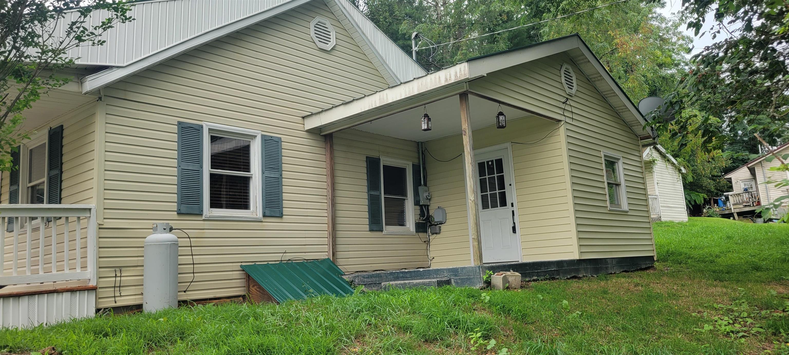 1040 Long Street Christiansburg VA 24073