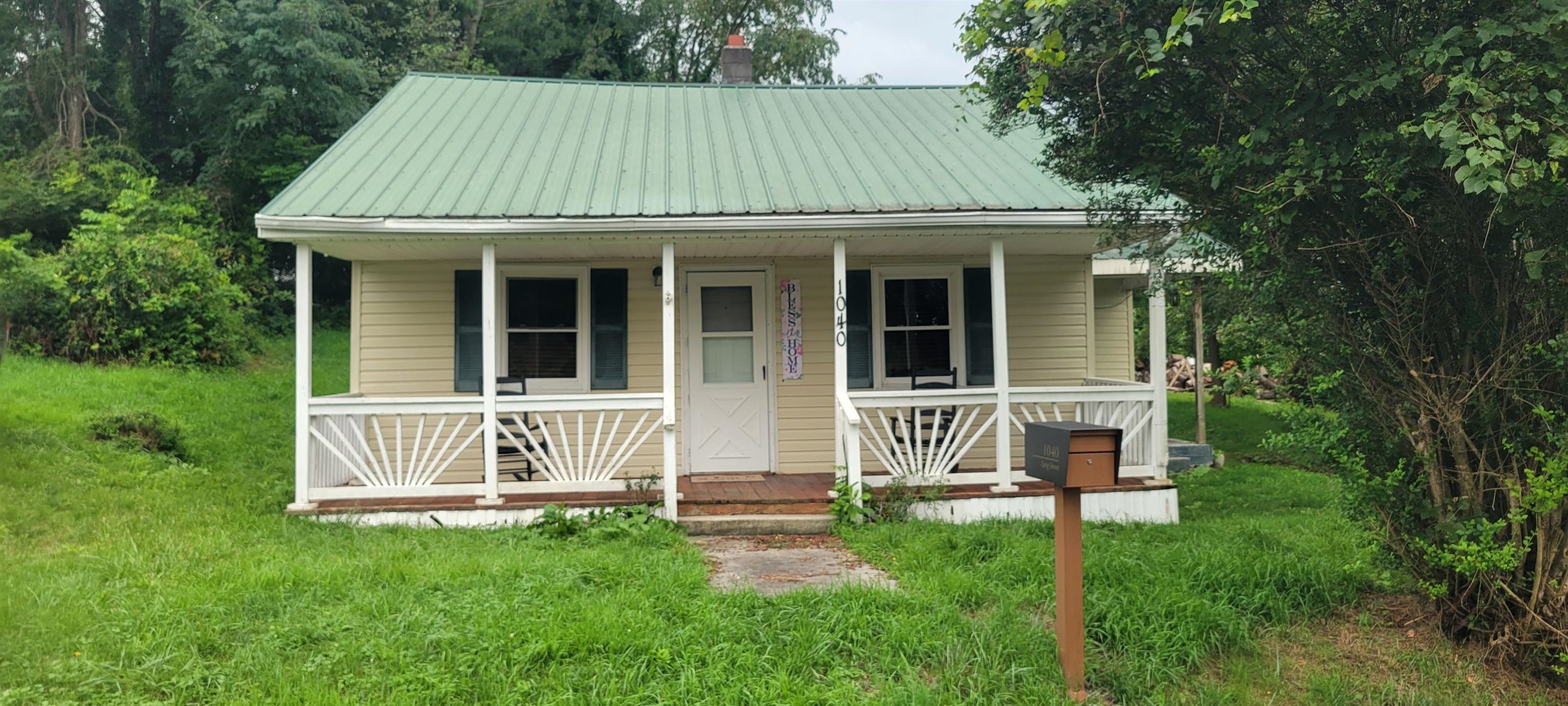 1040 Long Street Christiansburg VA 24073