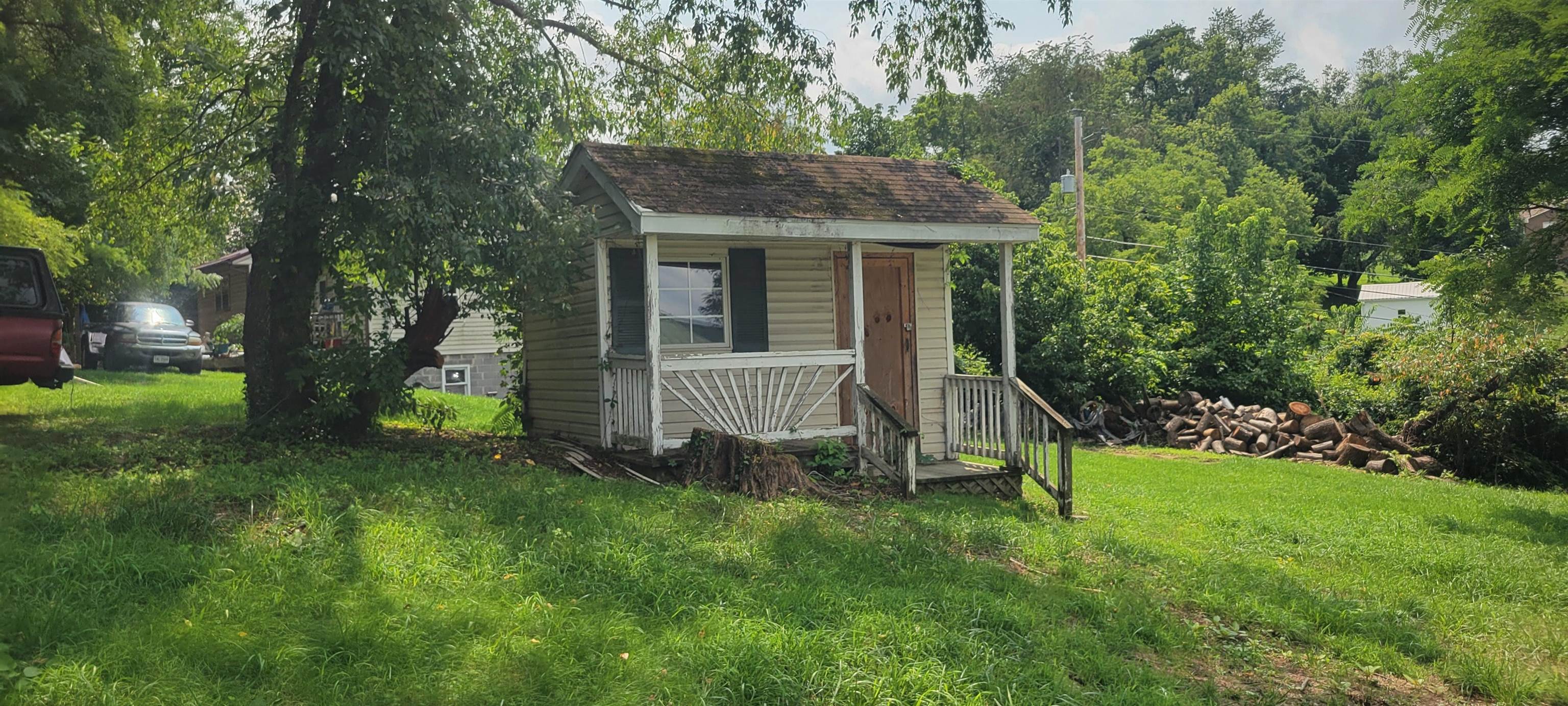 1040 Long Street Christiansburg VA 24073