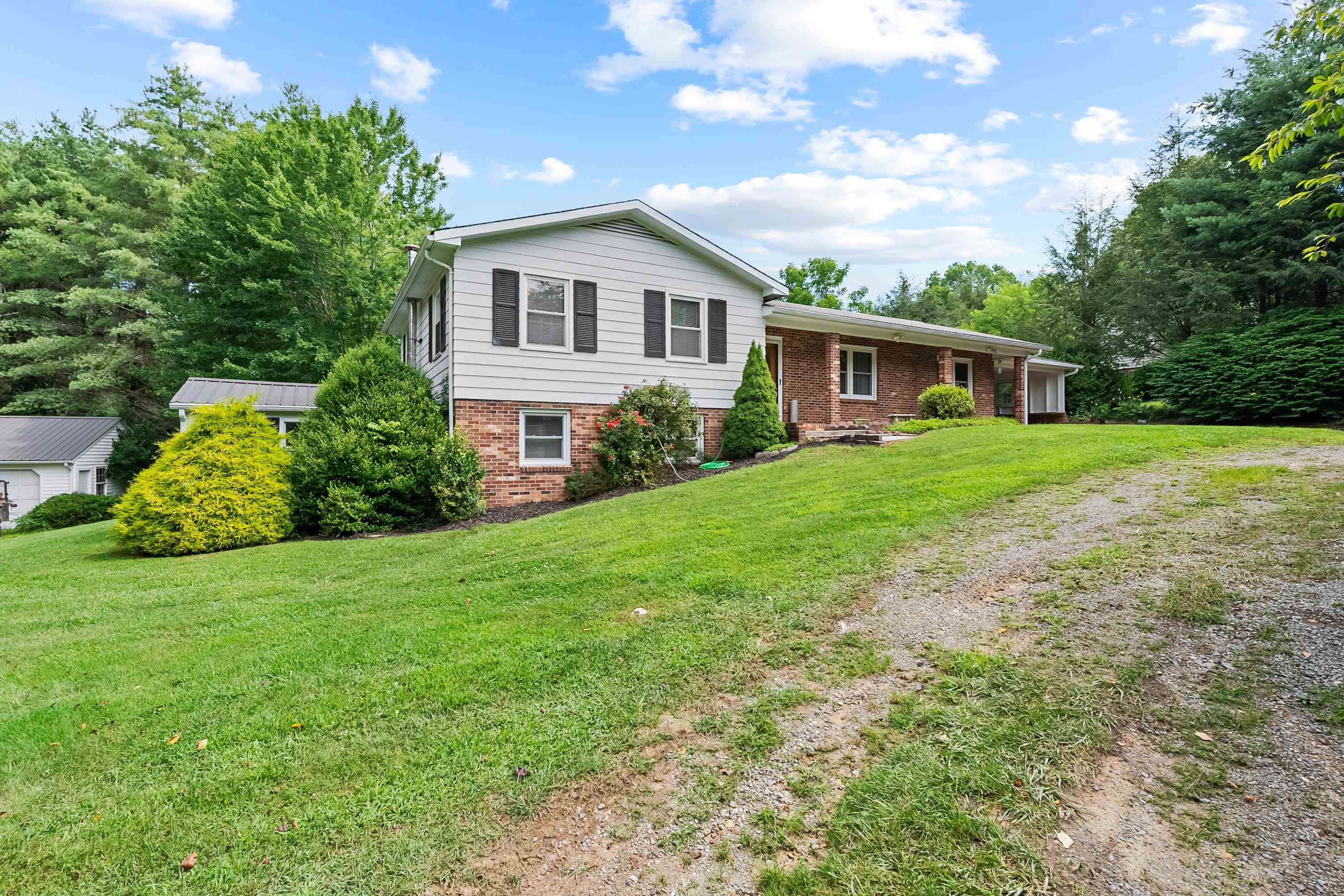 103 Grand Oaks Lane Independence VA 24348