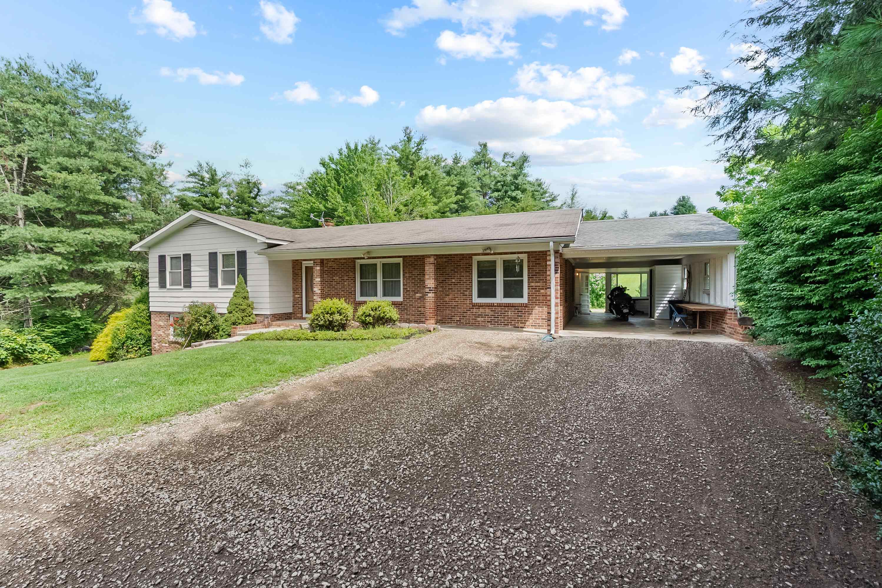 103 Grand Oaks Lane Independence VA 24348