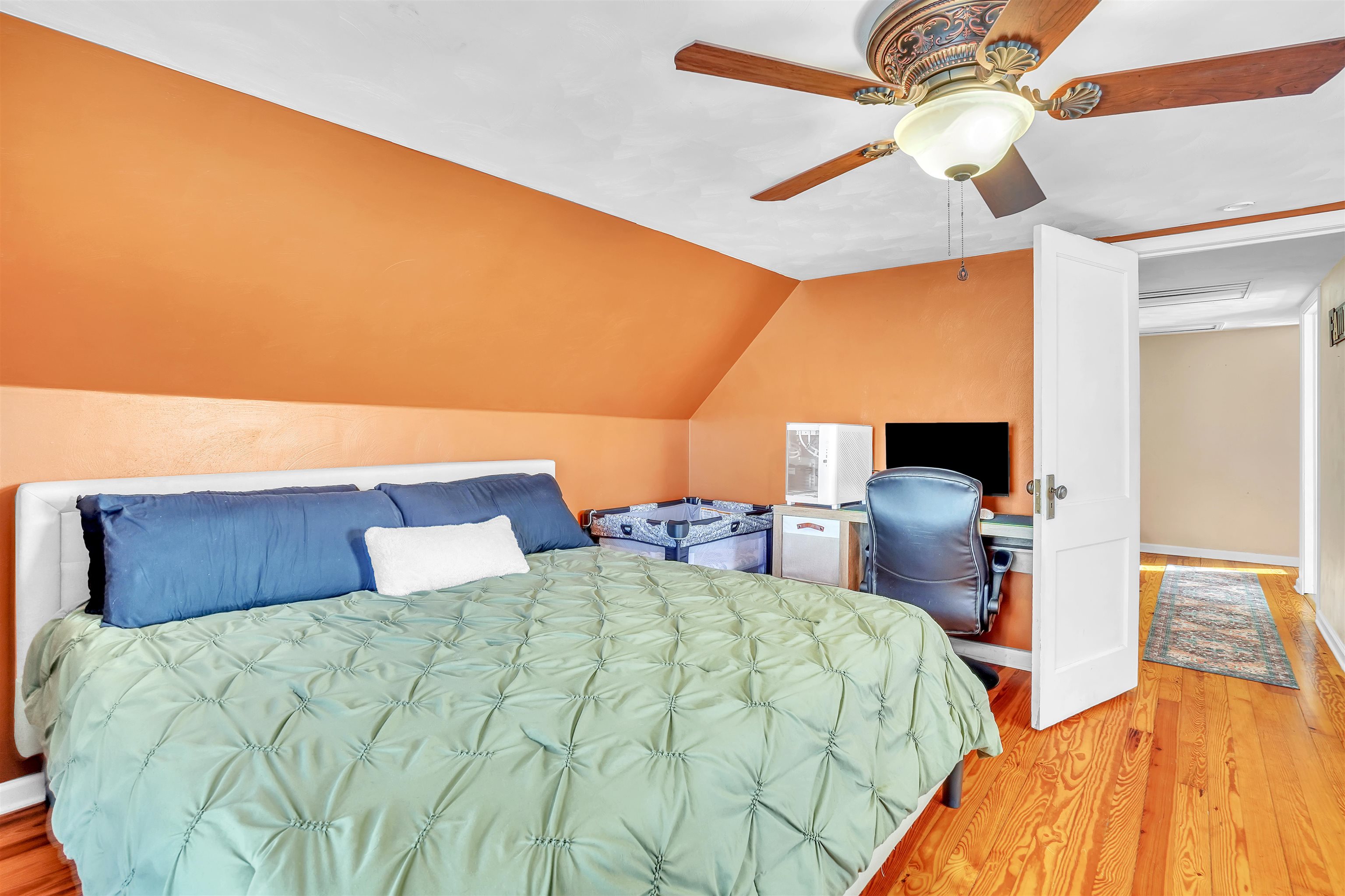 408 Hopkins Street Narrows VA 24124