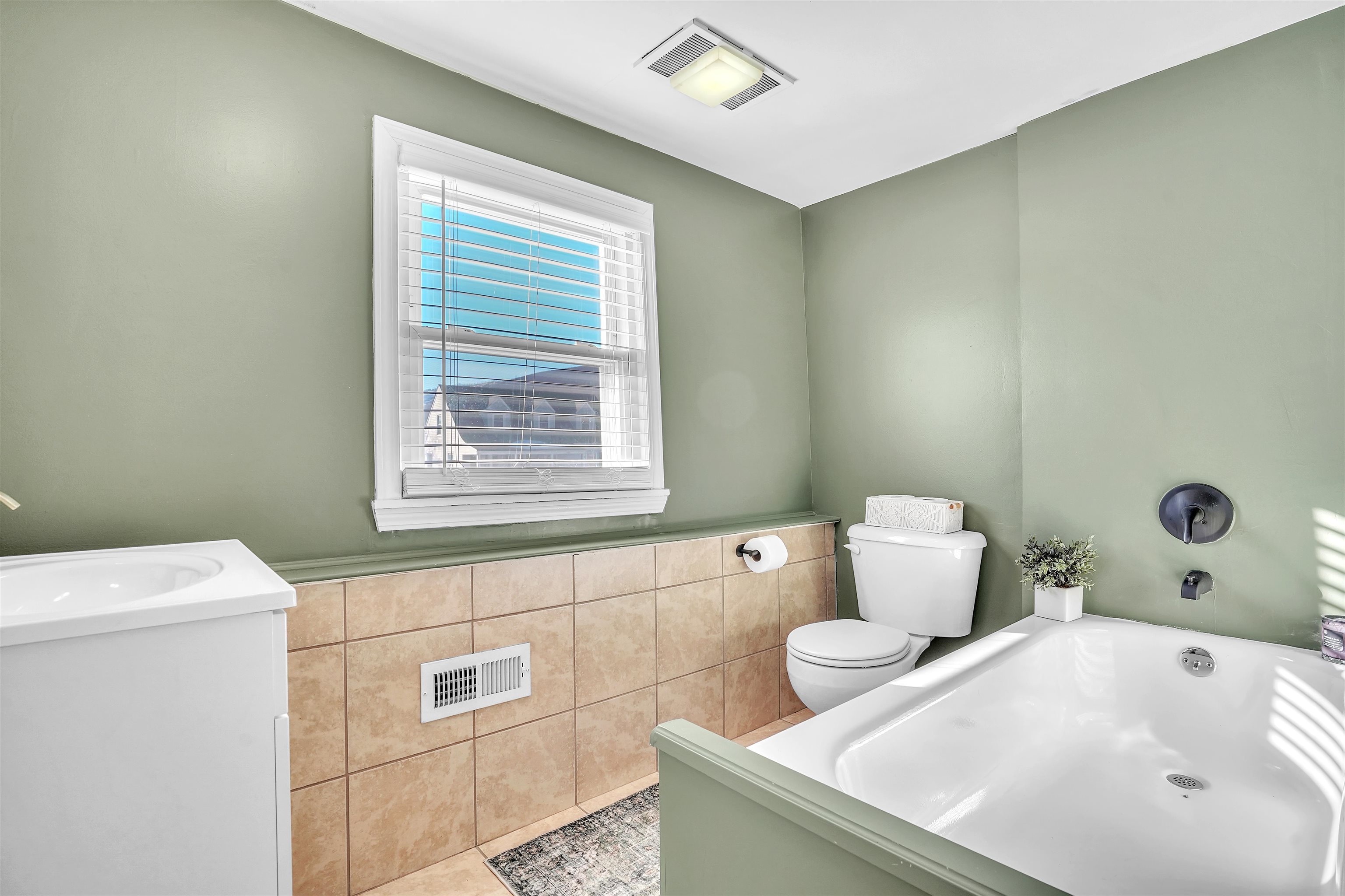 408 Hopkins Street Narrows VA 24124