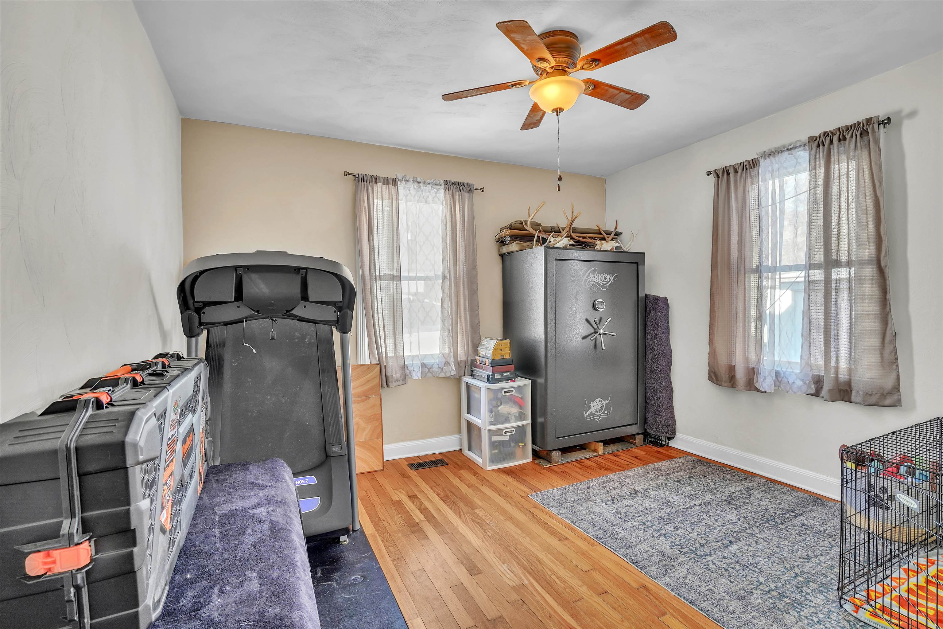 408 Hopkins Street Narrows VA 24124