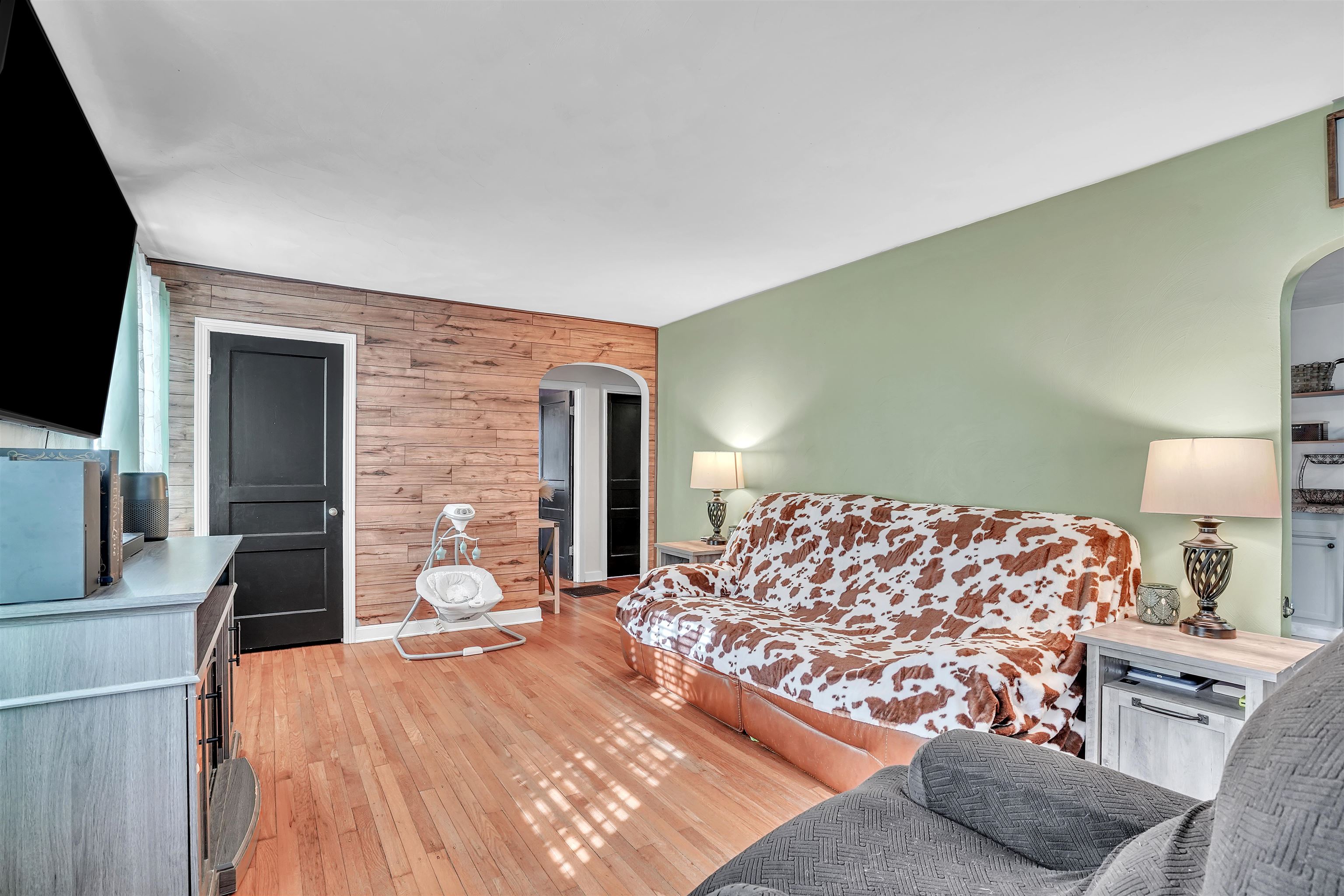 408 Hopkins Street Narrows VA 24124