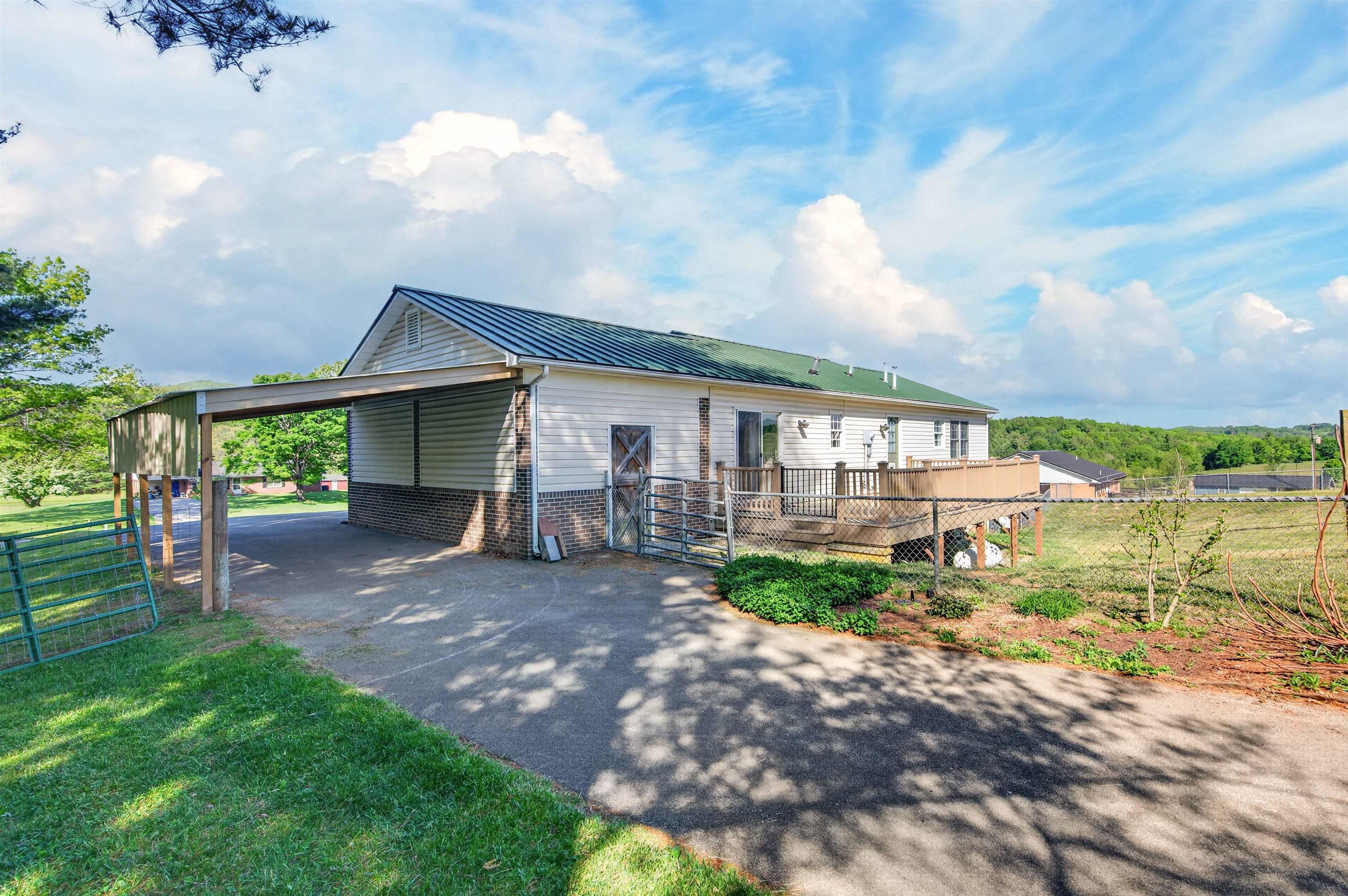 2063 Webbs Mill Road N Floyd VA 24091