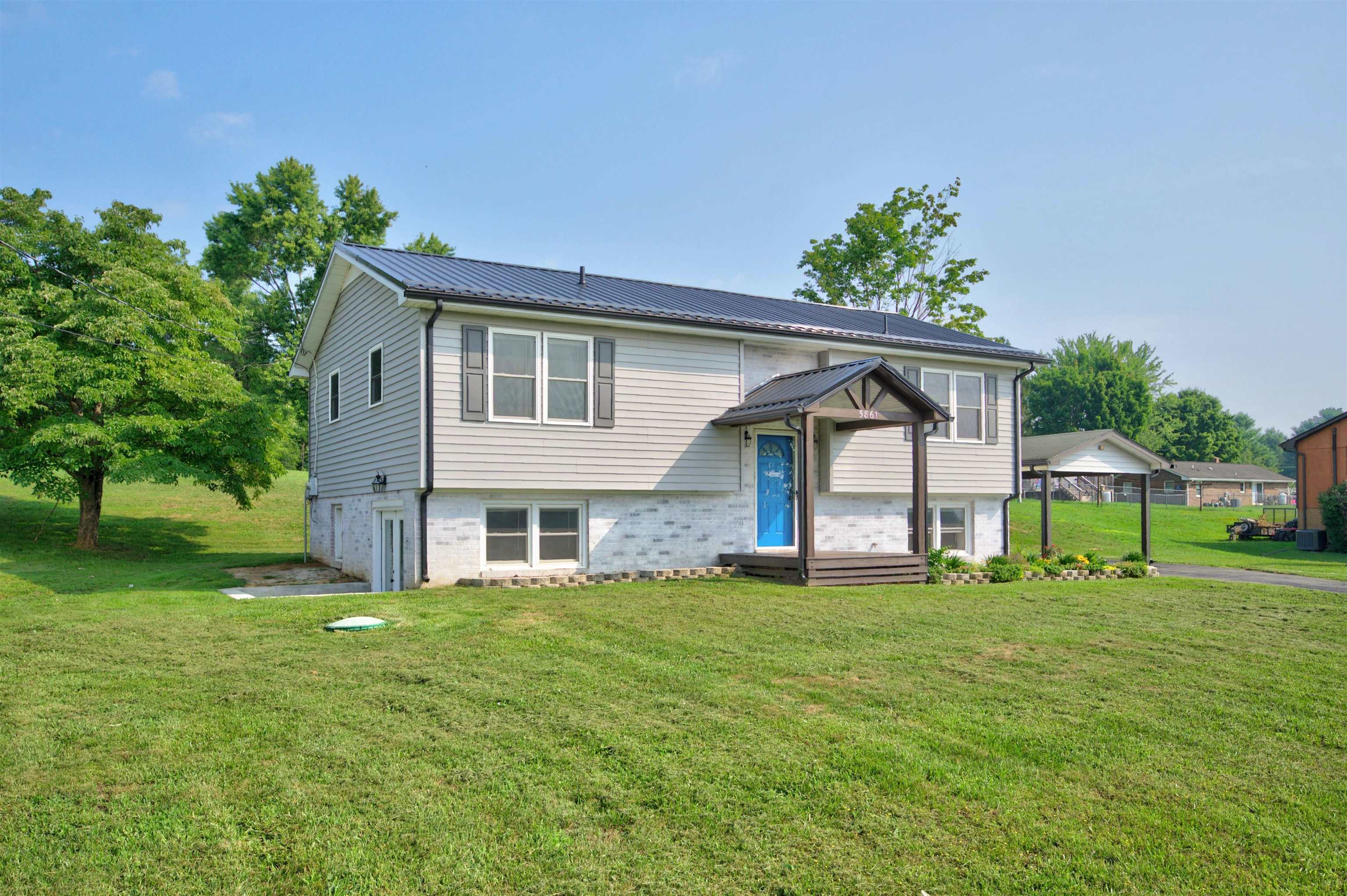 5861 Douglas Street Dublin VA 24084