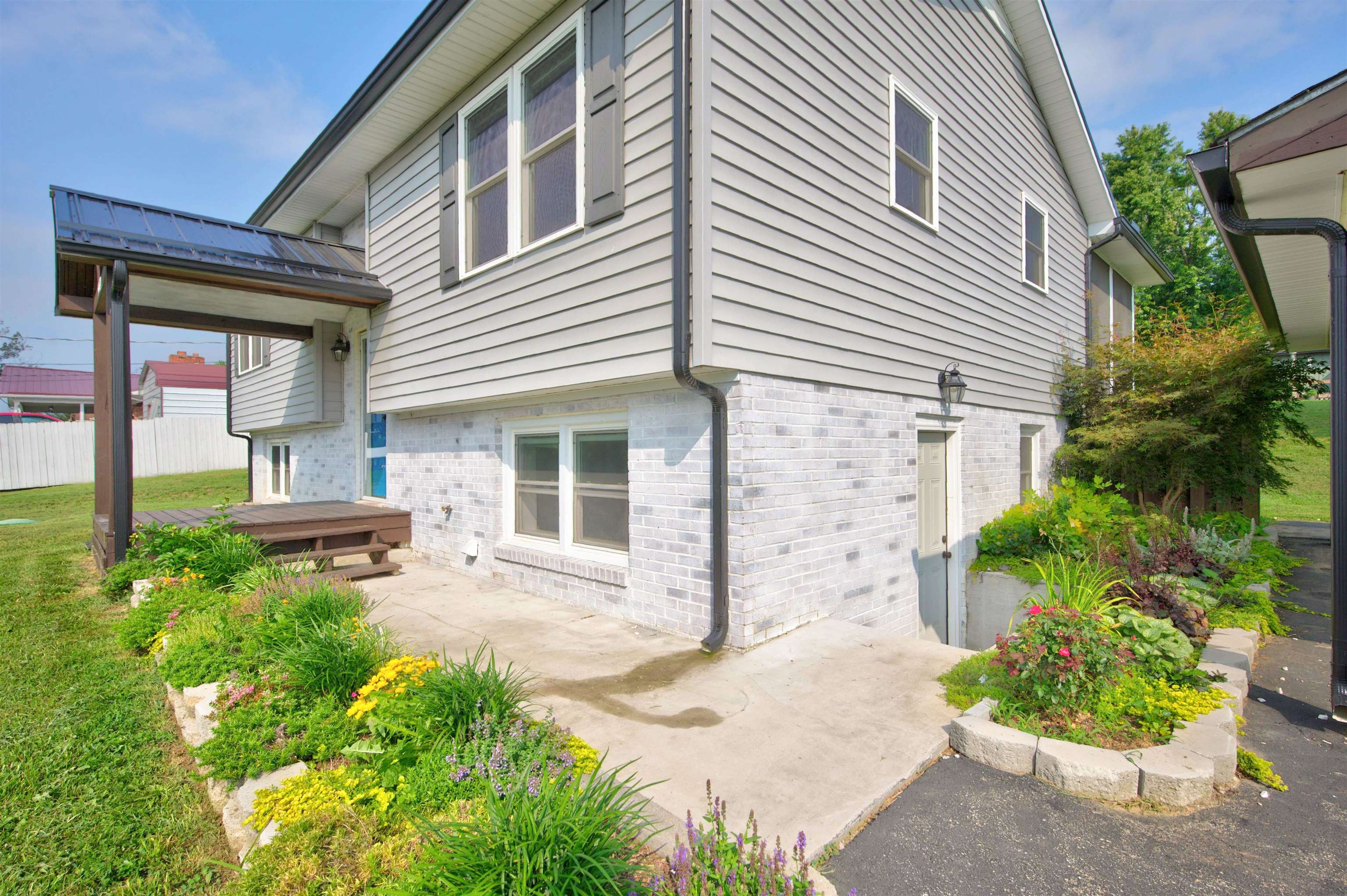 5861 Douglas Street Dublin VA 24084
