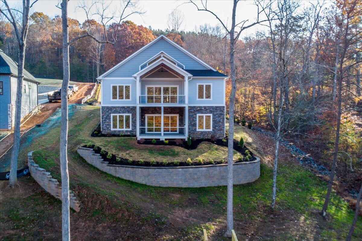 172 Lakewatch Circle Moneta VA 24121
