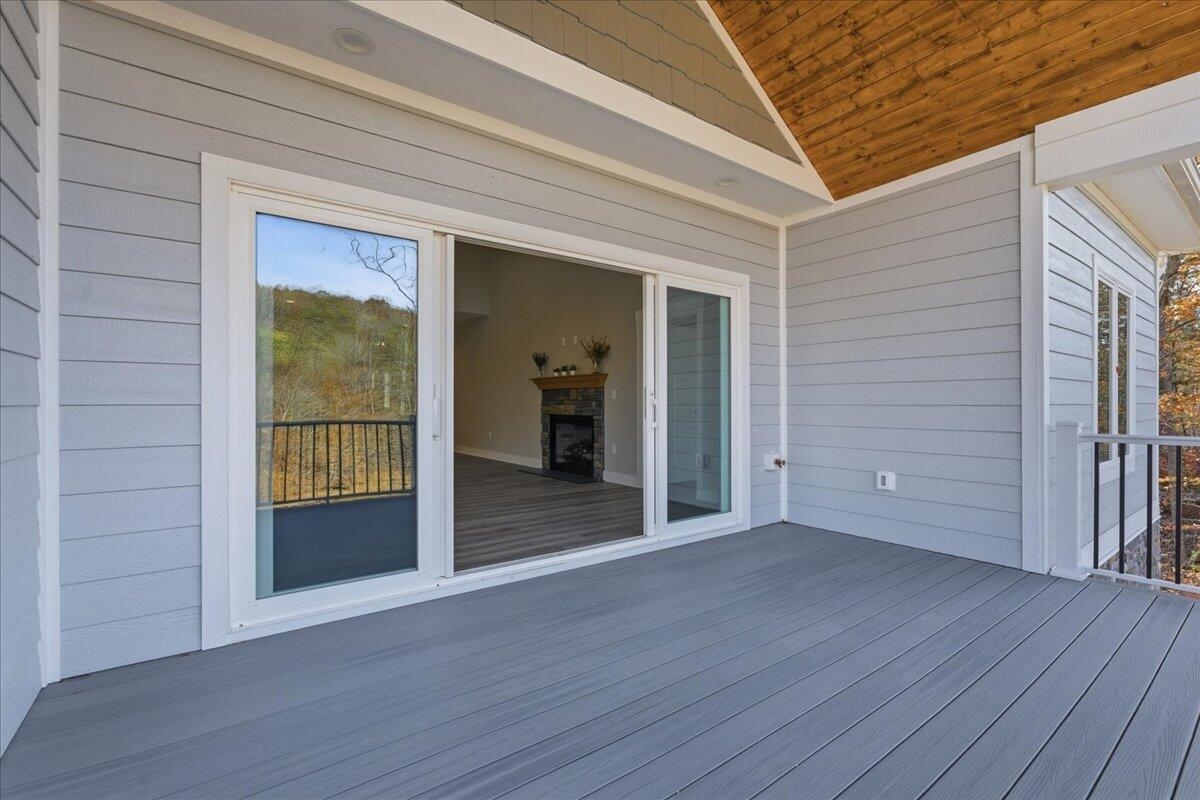 172 Lakewatch Circle Moneta VA 24121