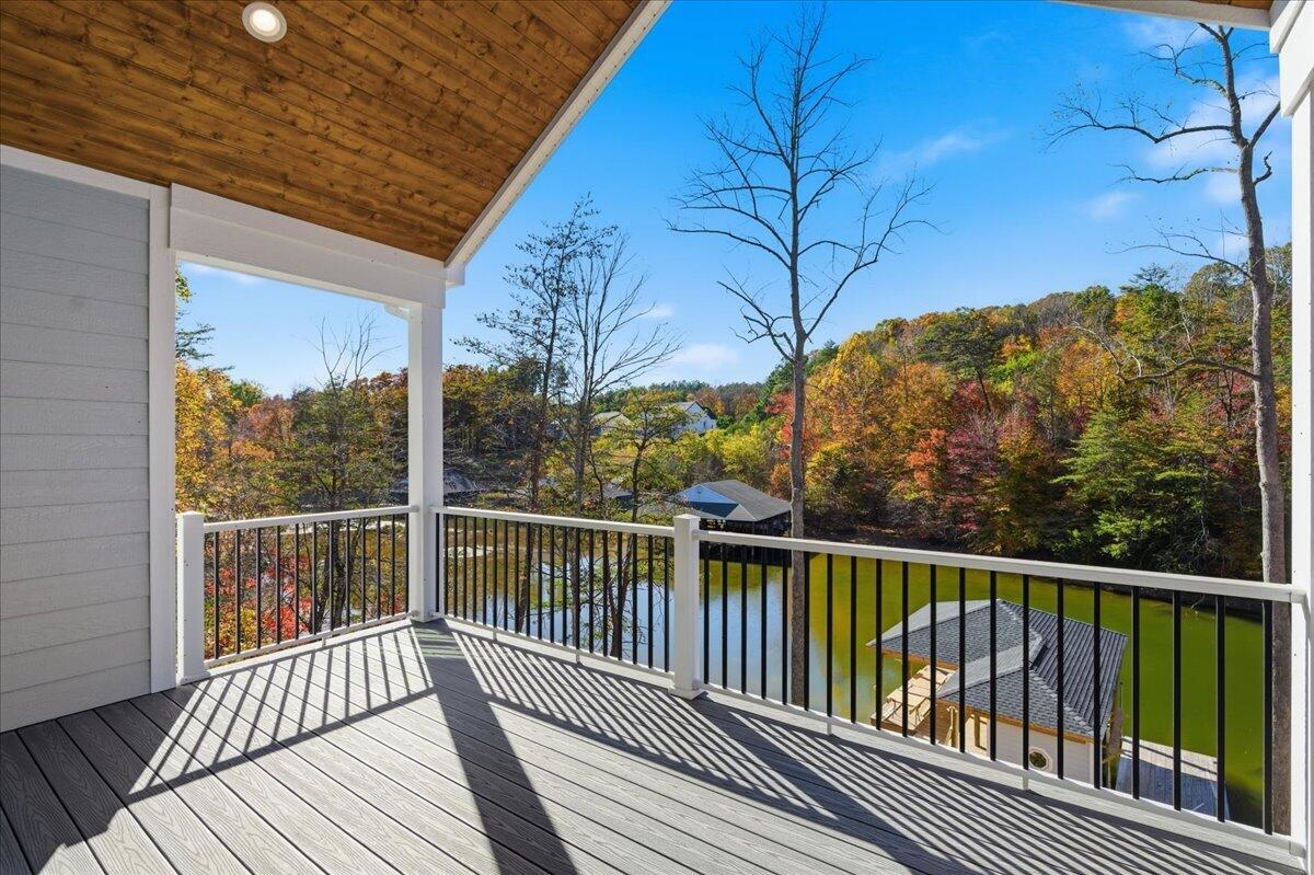 172 Lakewatch Circle Moneta VA 24121