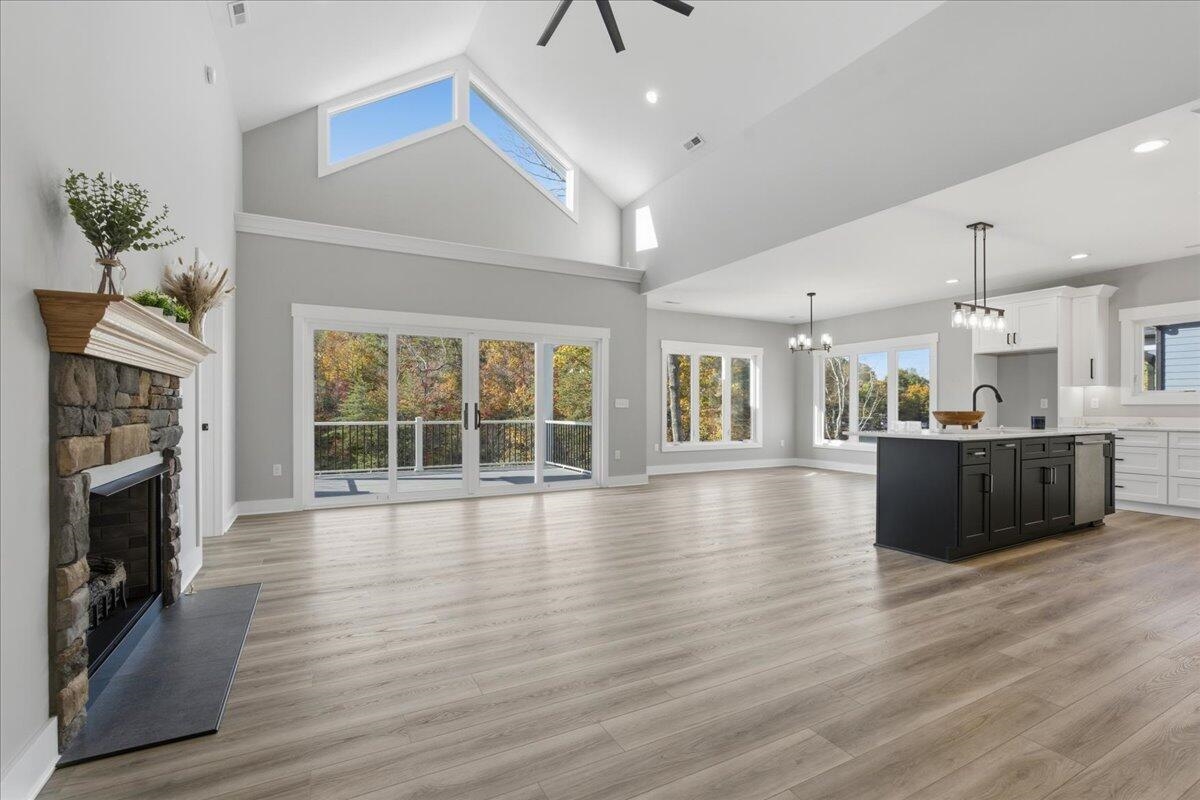 172 Lakewatch Circle Moneta VA 24121