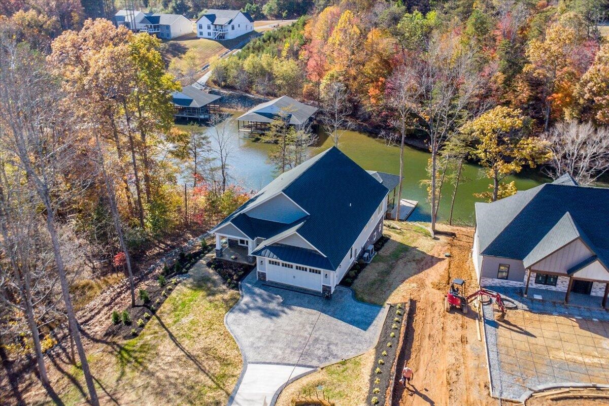 172 Lakewatch Circle Moneta VA 24121