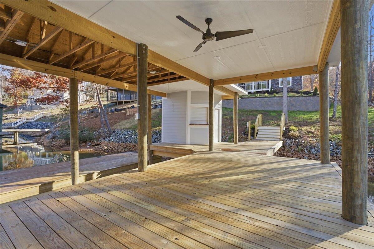 172 Lakewatch Circle Moneta VA 24121