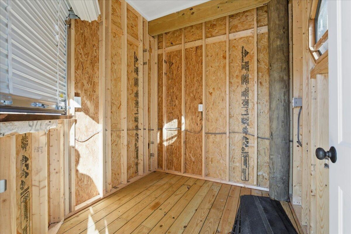 172 Lakewatch Circle Moneta VA 24121