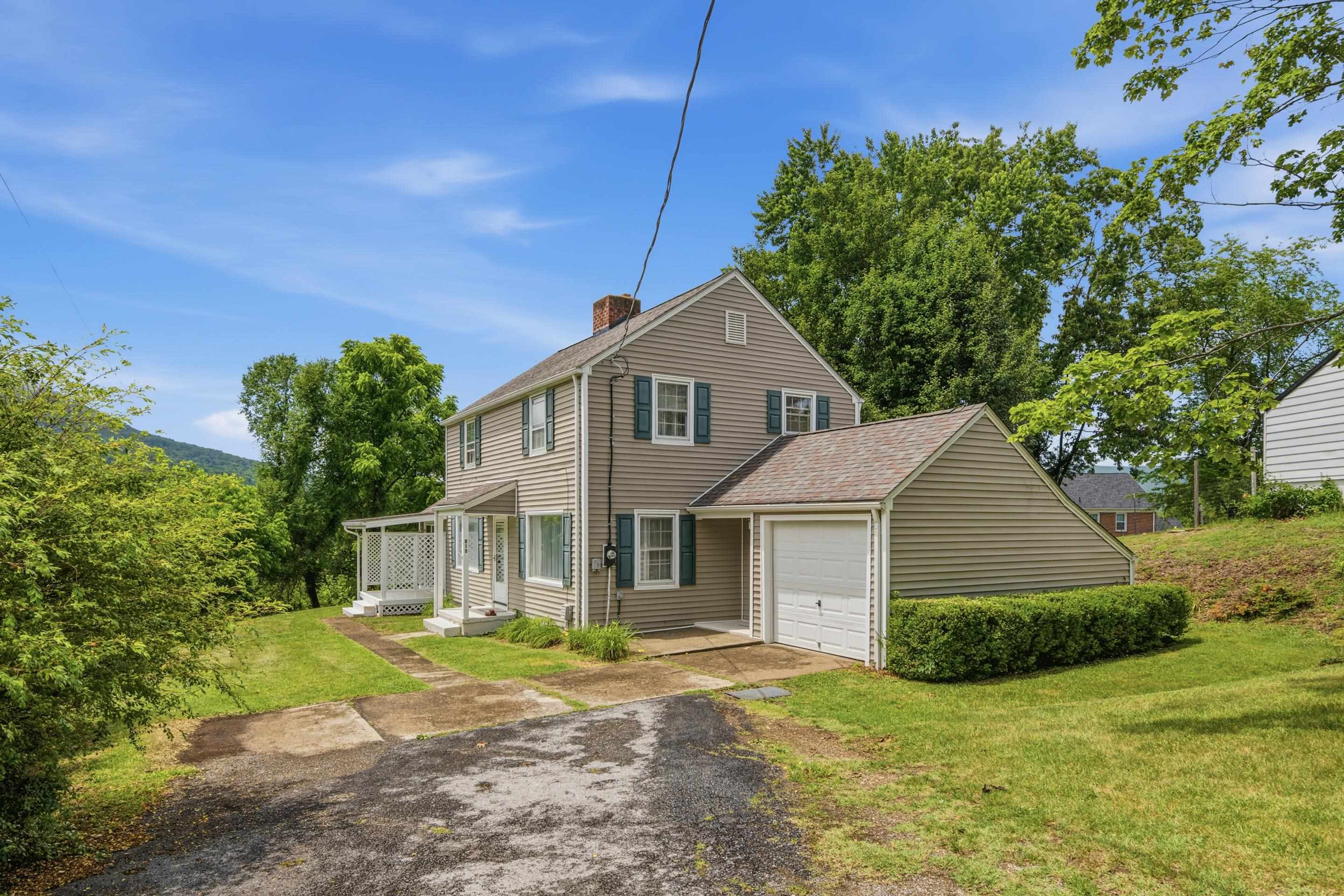714 High Street Pearisburg VA 24134