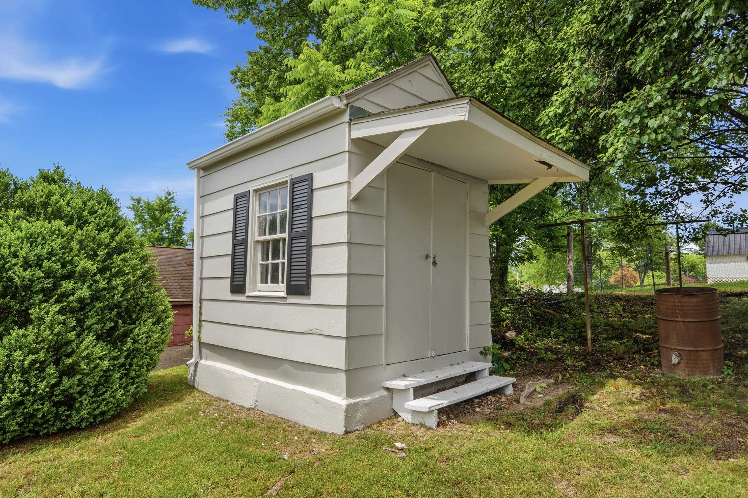 714 High Street Pearisburg VA 24134
