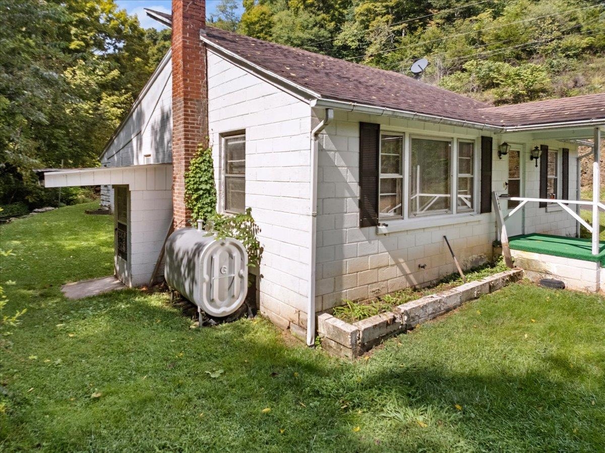 124 Big Branch Hollow Road Pembroke VA 24136