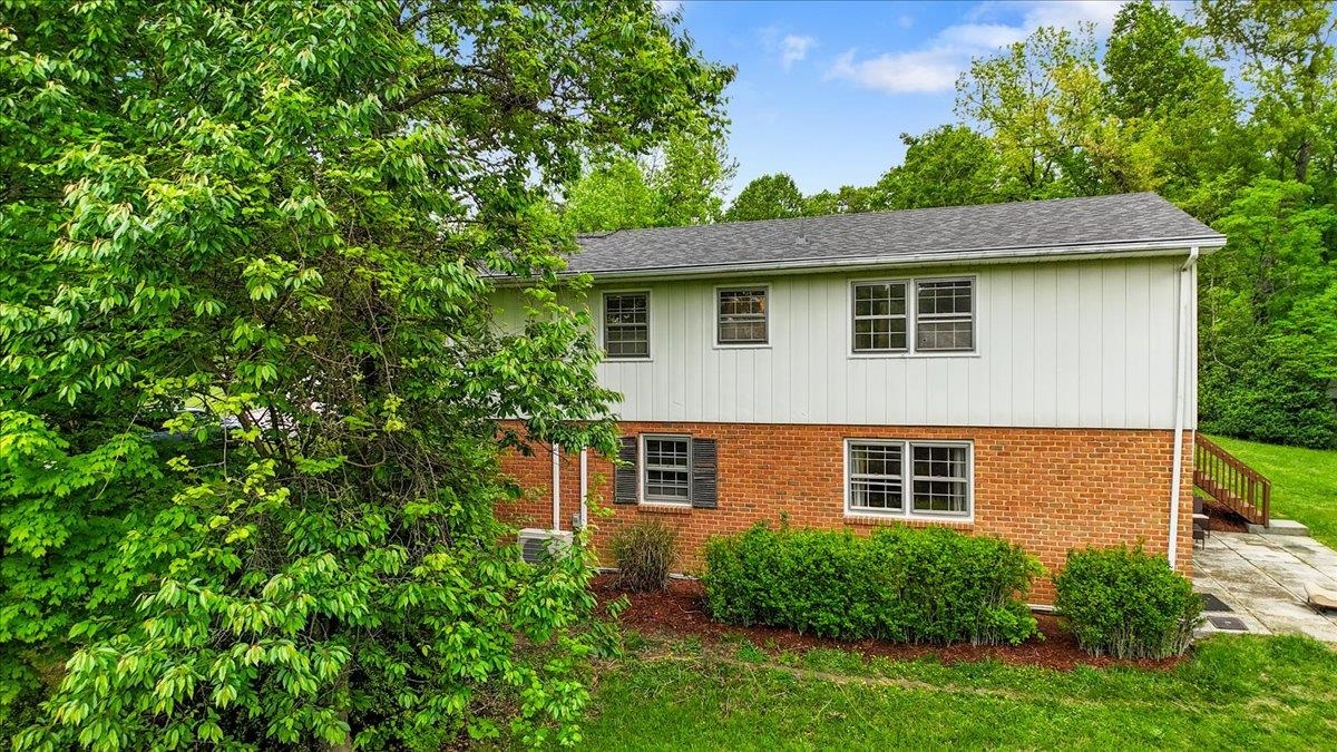 611 Landsdowne Drive Blacksburg VA 24060