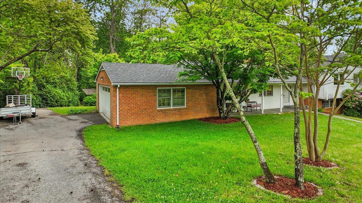 611 Landsdowne Drive Blacksburg VA 24060