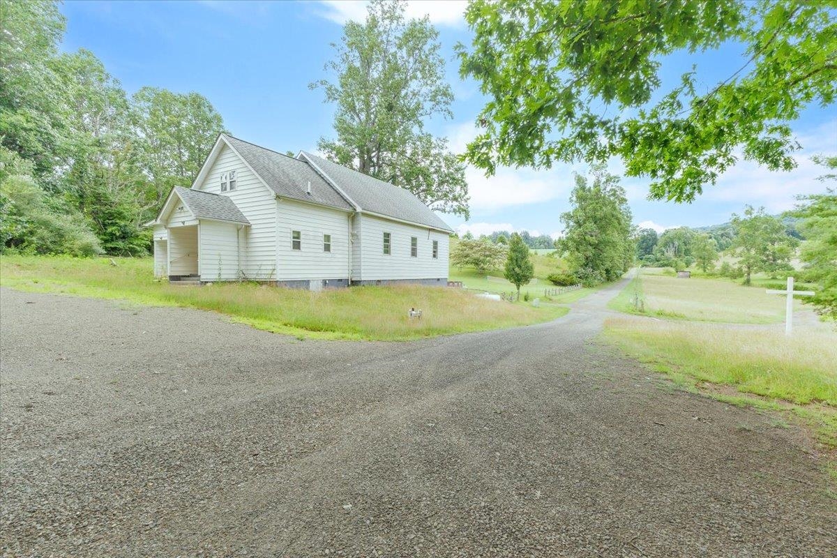 190 Parkway Church Road SW Meadows Of Dan VA 24120