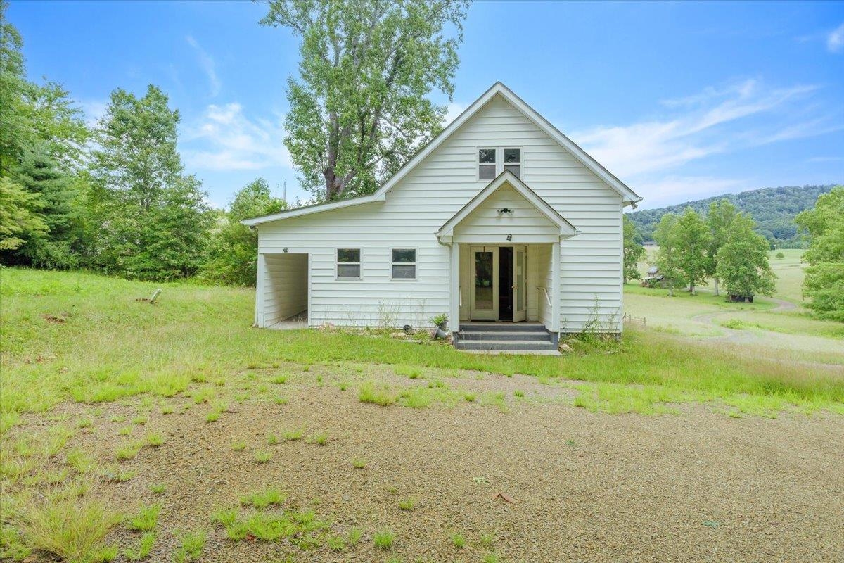 190 Parkway Church Road SW Meadows Of Dan VA 24120