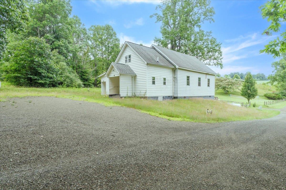 190 Parkway Church Road SW Meadows Of Dan VA 24120