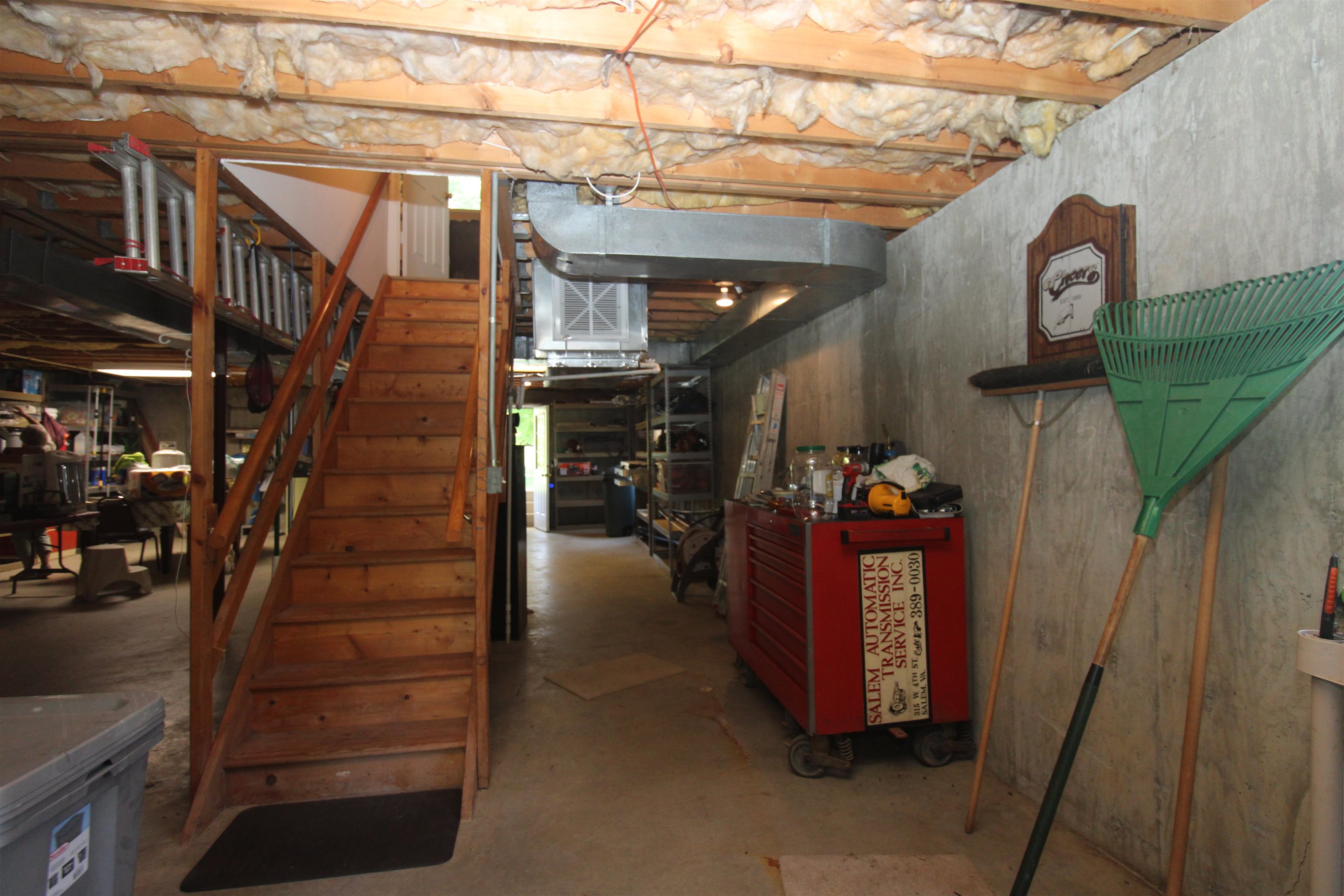 8796 Roanoke Road Elliston VA 24087