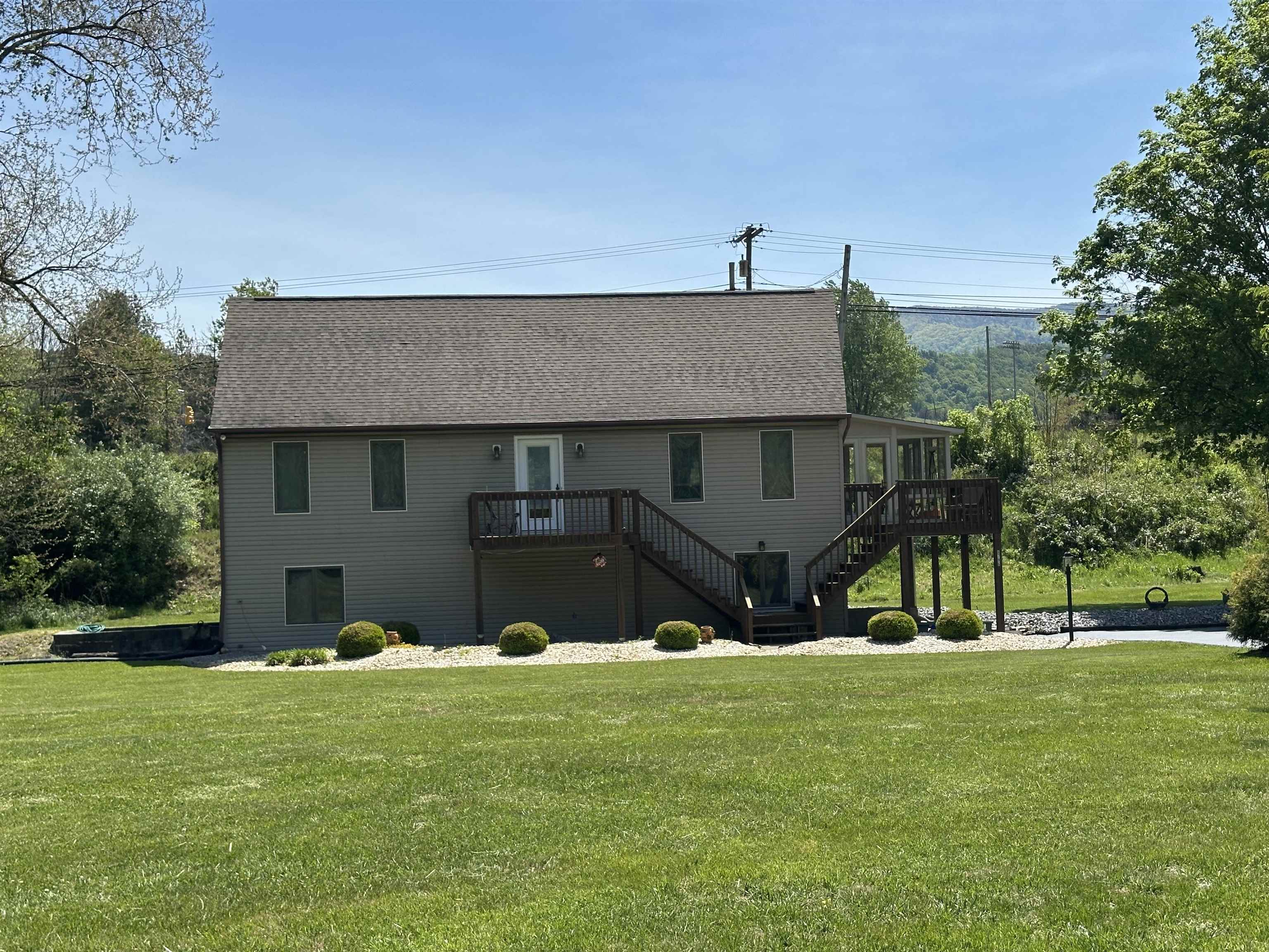 8796 Roanoke Road Elliston VA 24087