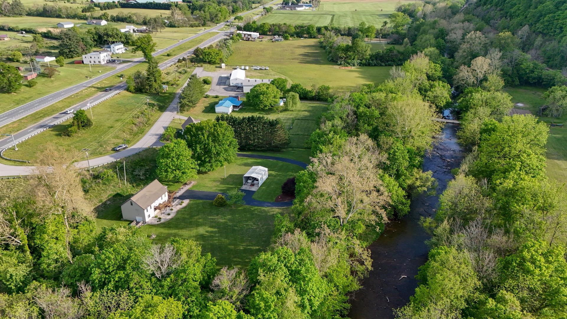 8796 Roanoke Road Elliston VA 24087