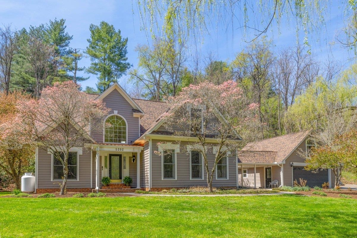 1202 Park Road Radford VA 24141