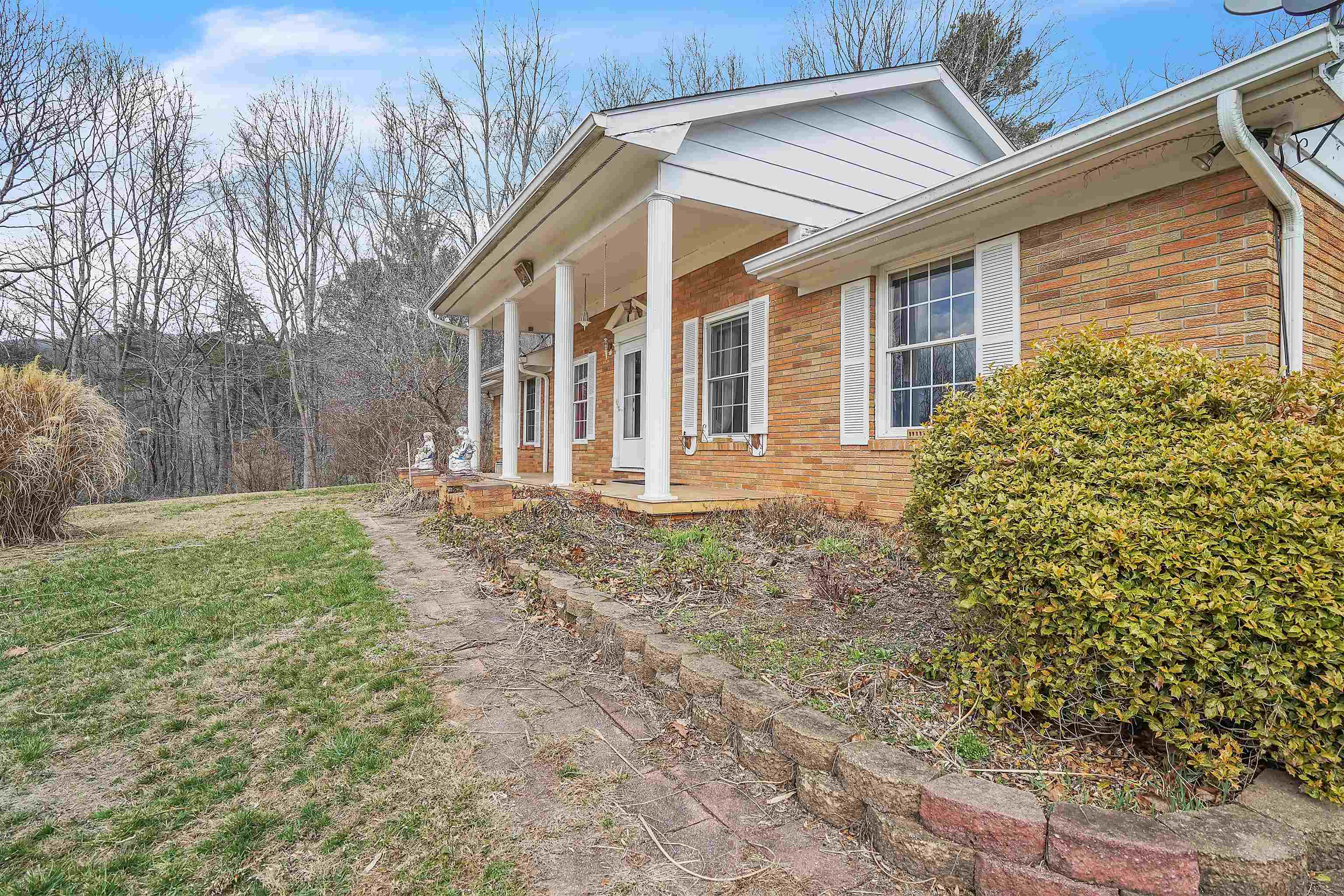 92 Fawn Lane SW Rocky Gap VA 24366