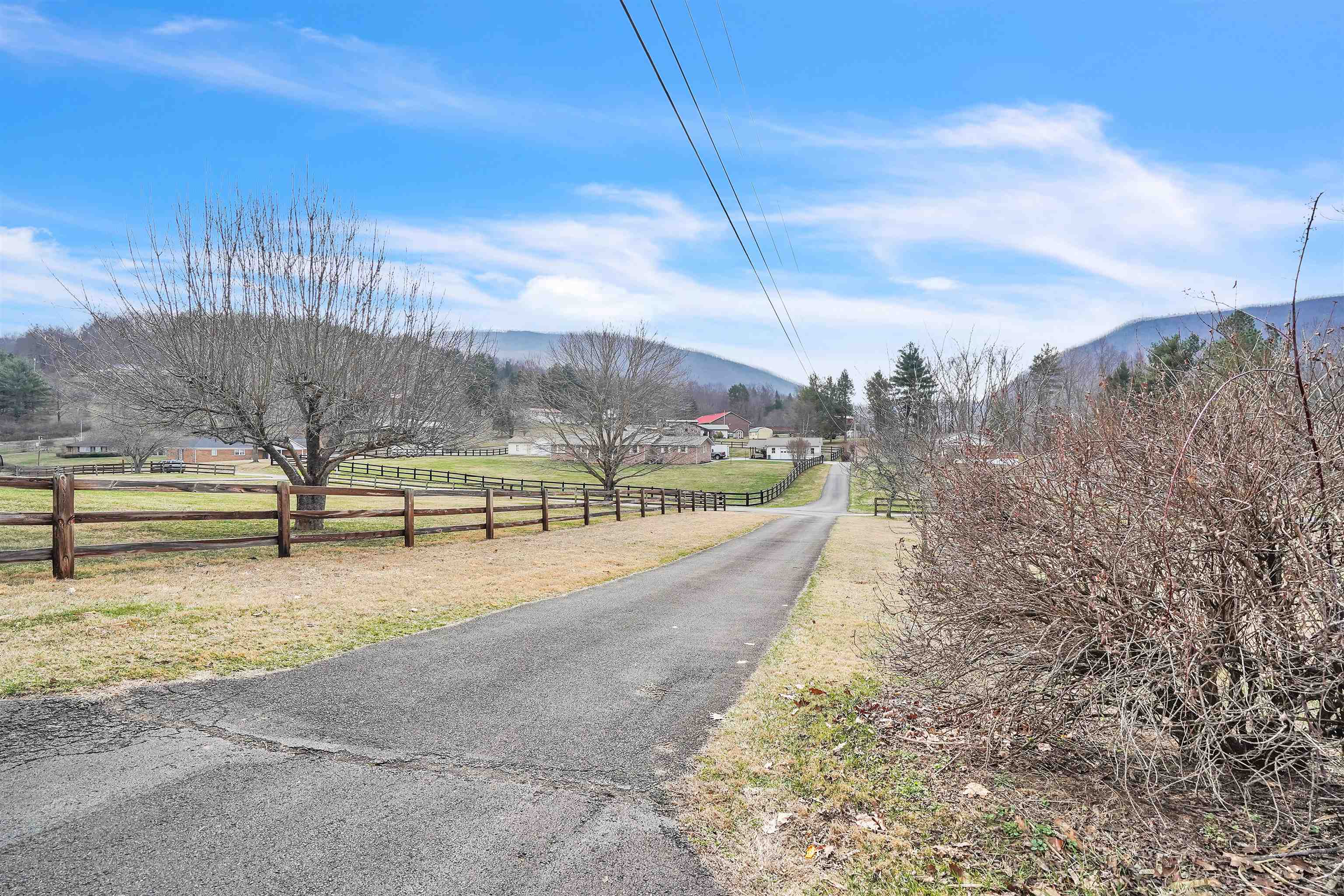 92 Fawn Lane SW Rocky Gap VA 24366