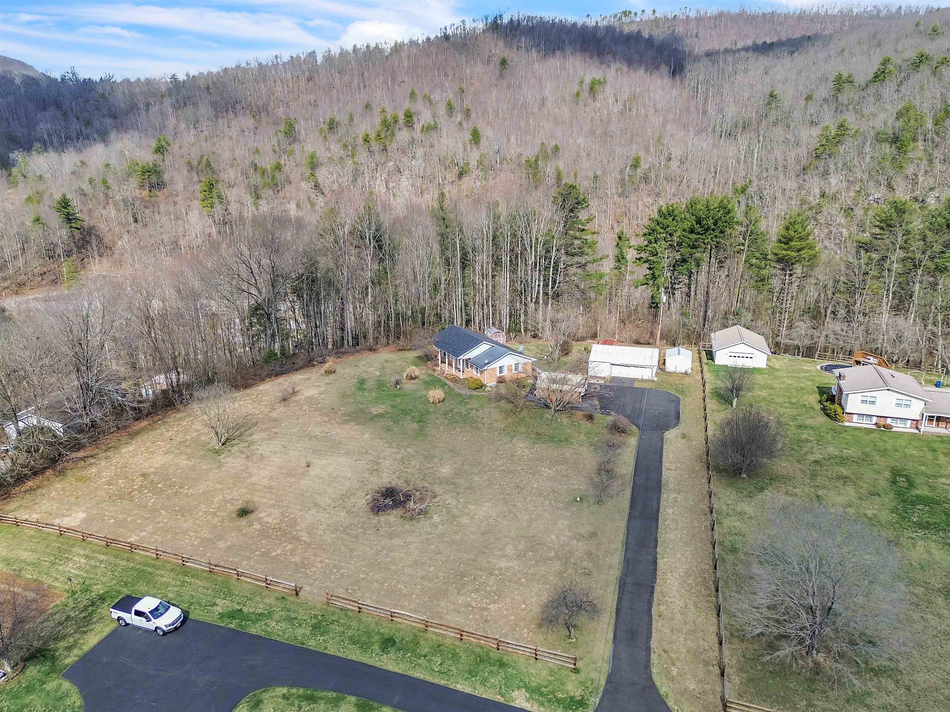 92 Fawn Lane SW Rocky Gap VA 24366