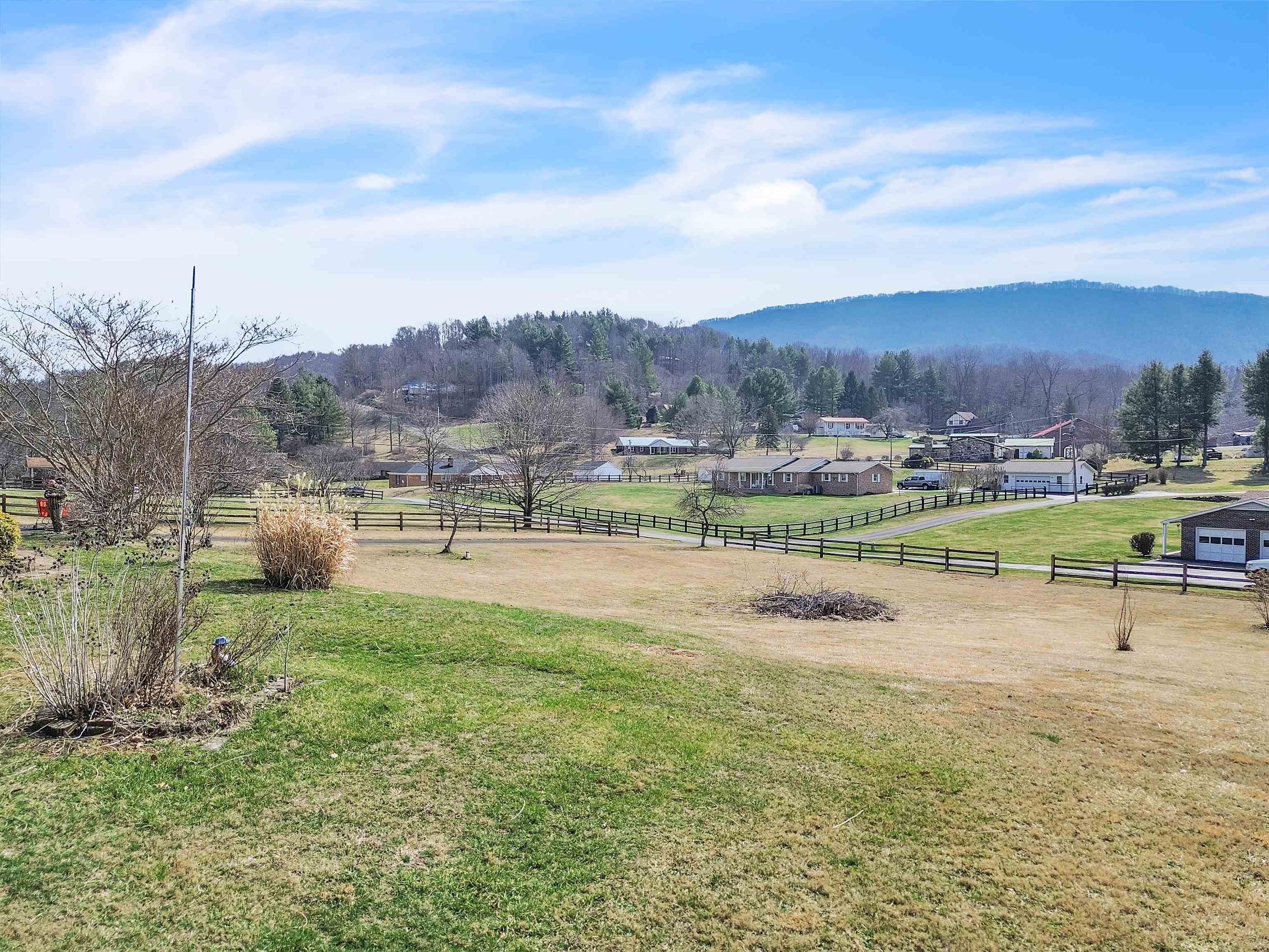 92 Fawn Lane SW Rocky Gap VA 24366