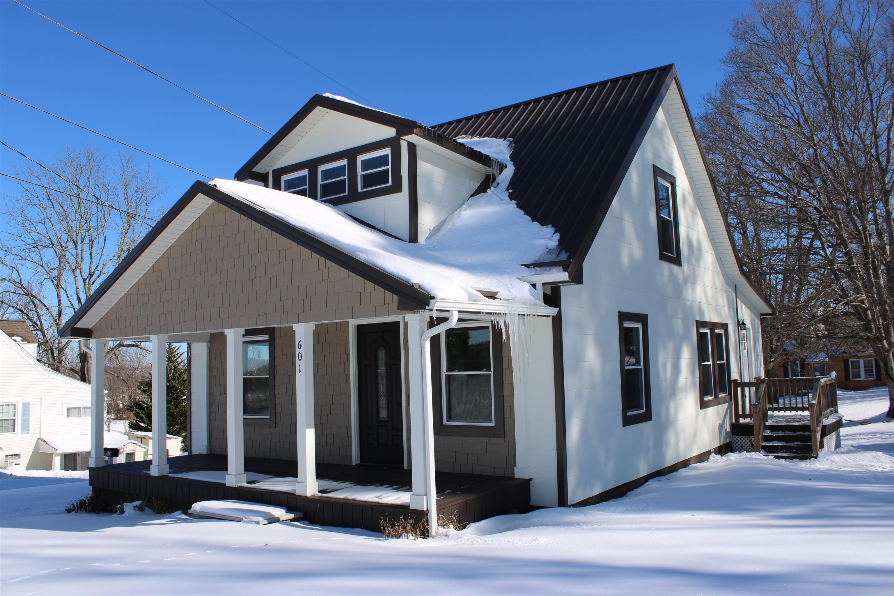 601 S Main Street Hillsville VA 24343