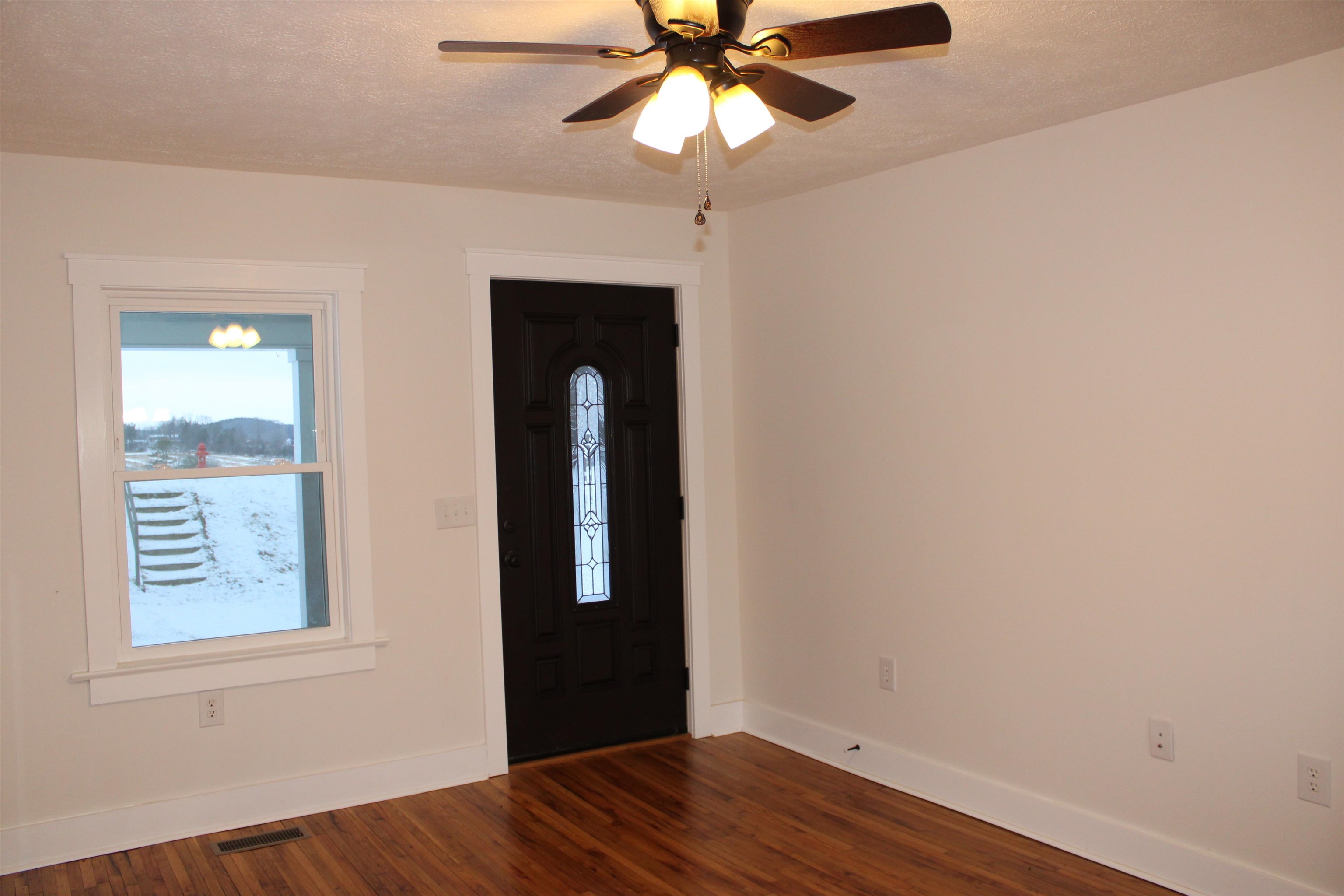 601 S Main Street Hillsville VA 24343