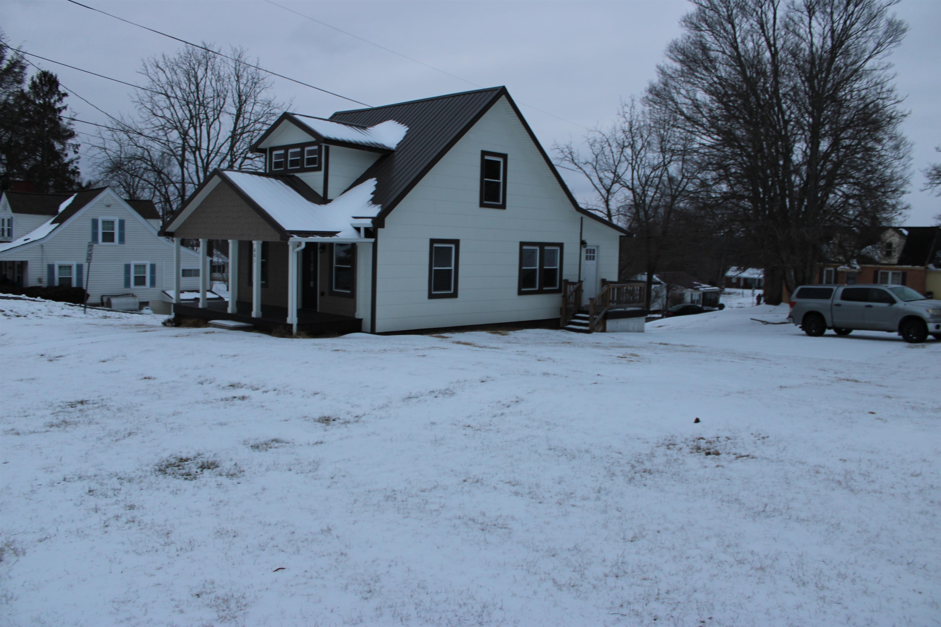 601 S Main Street Hillsville VA 24343