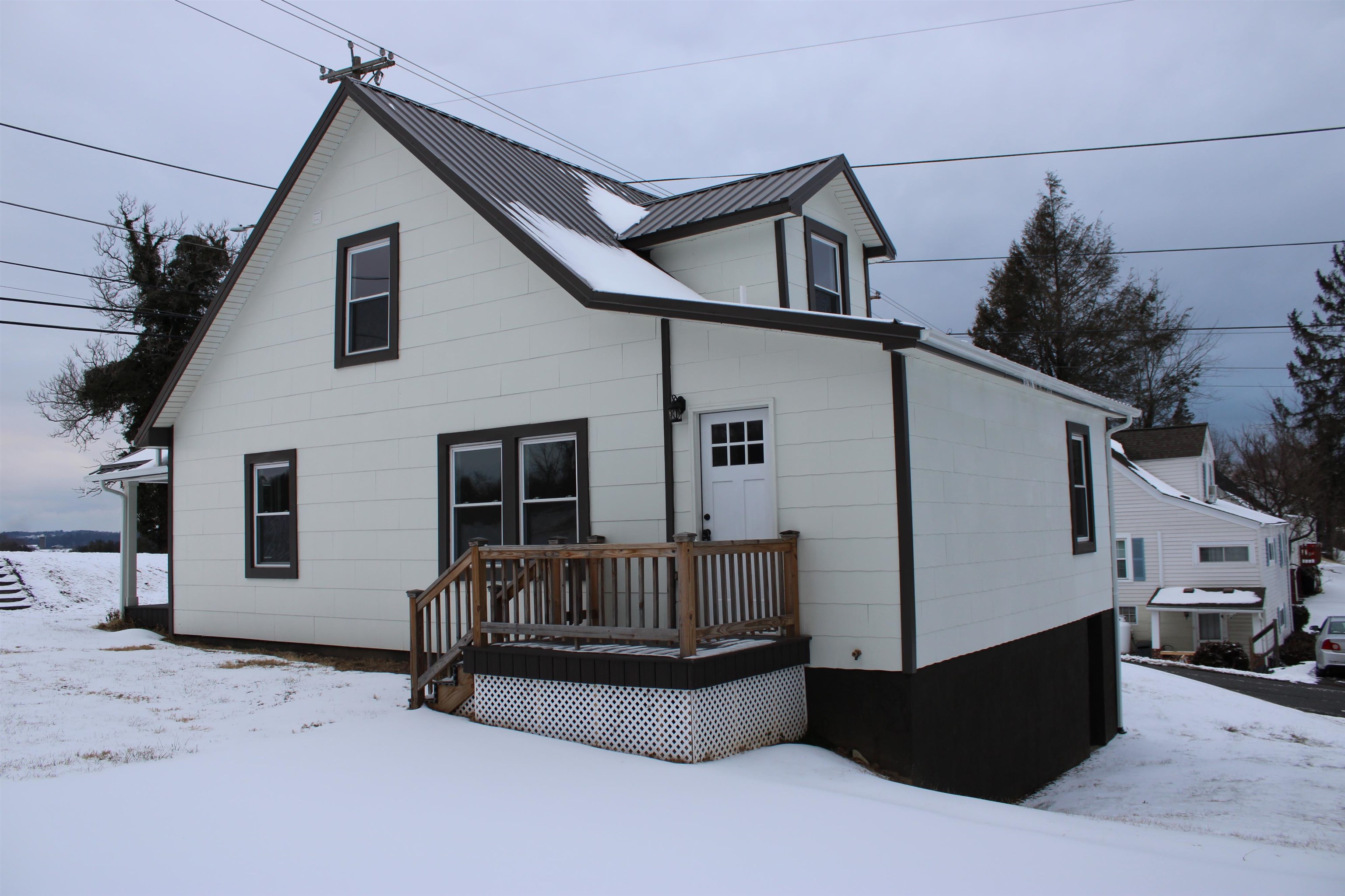 601 S Main Street Hillsville VA 24343