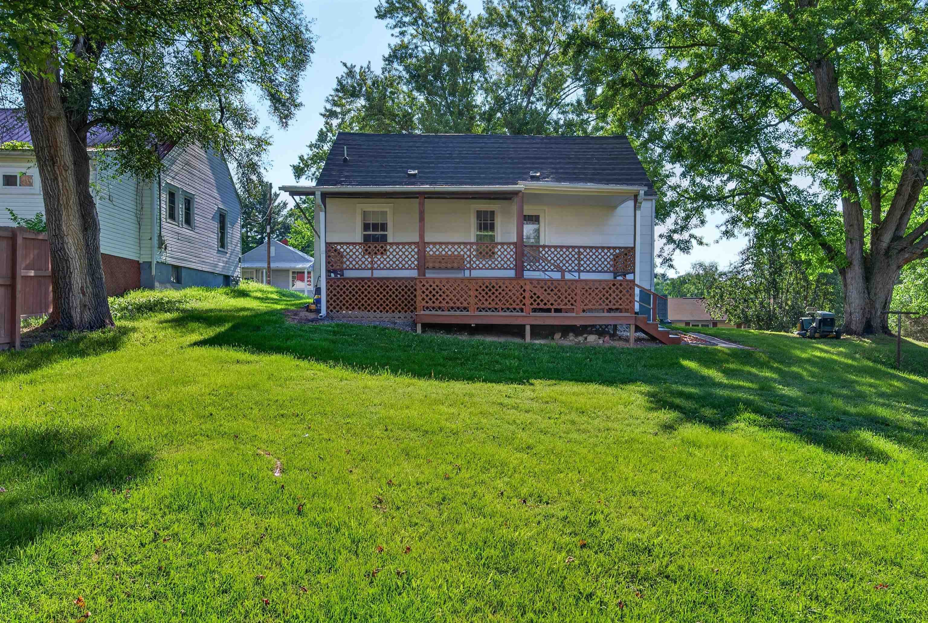 511 Hickory Avenue Pulaski VA 24301
