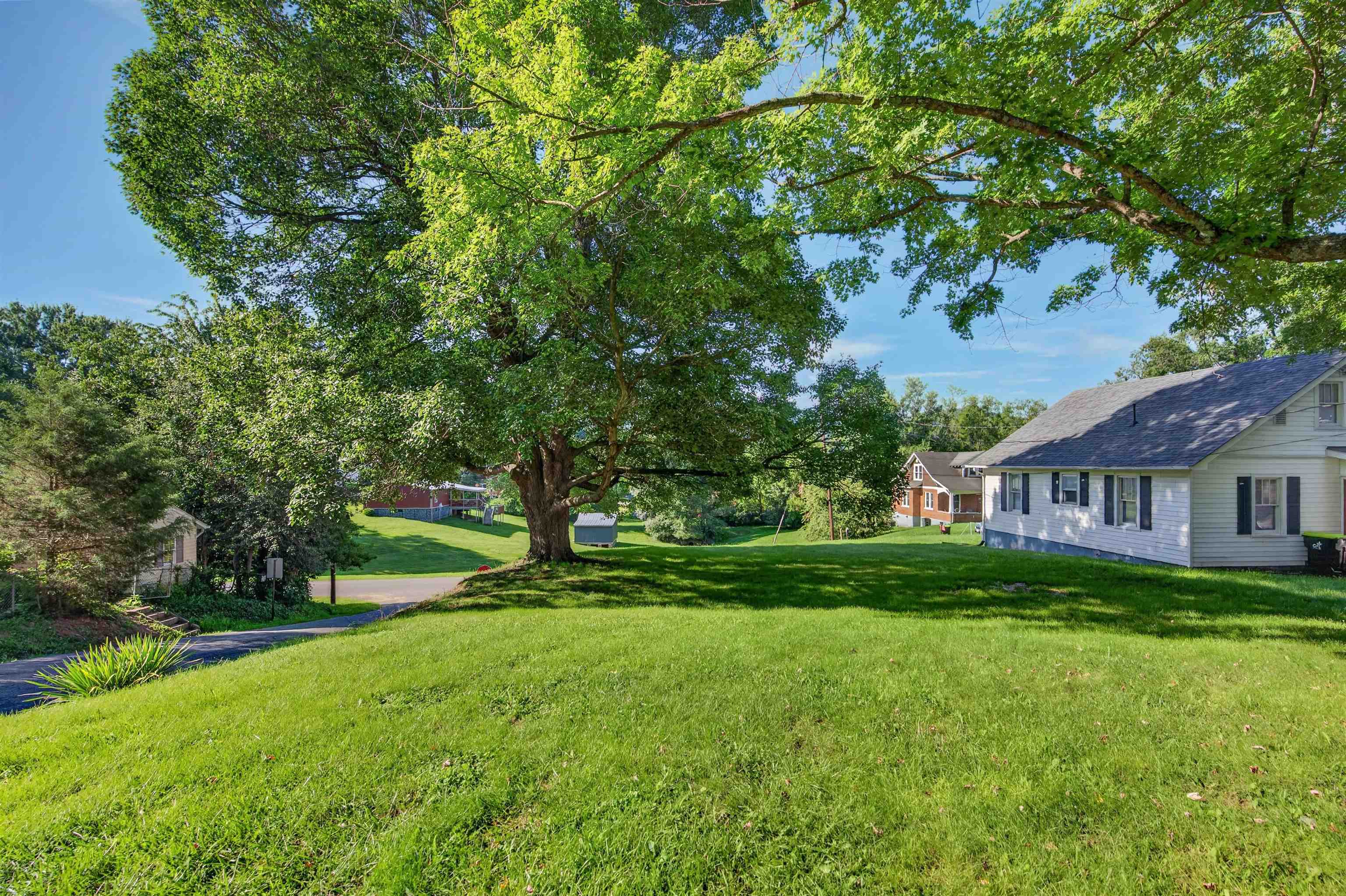 511 Hickory Avenue Pulaski VA 24301