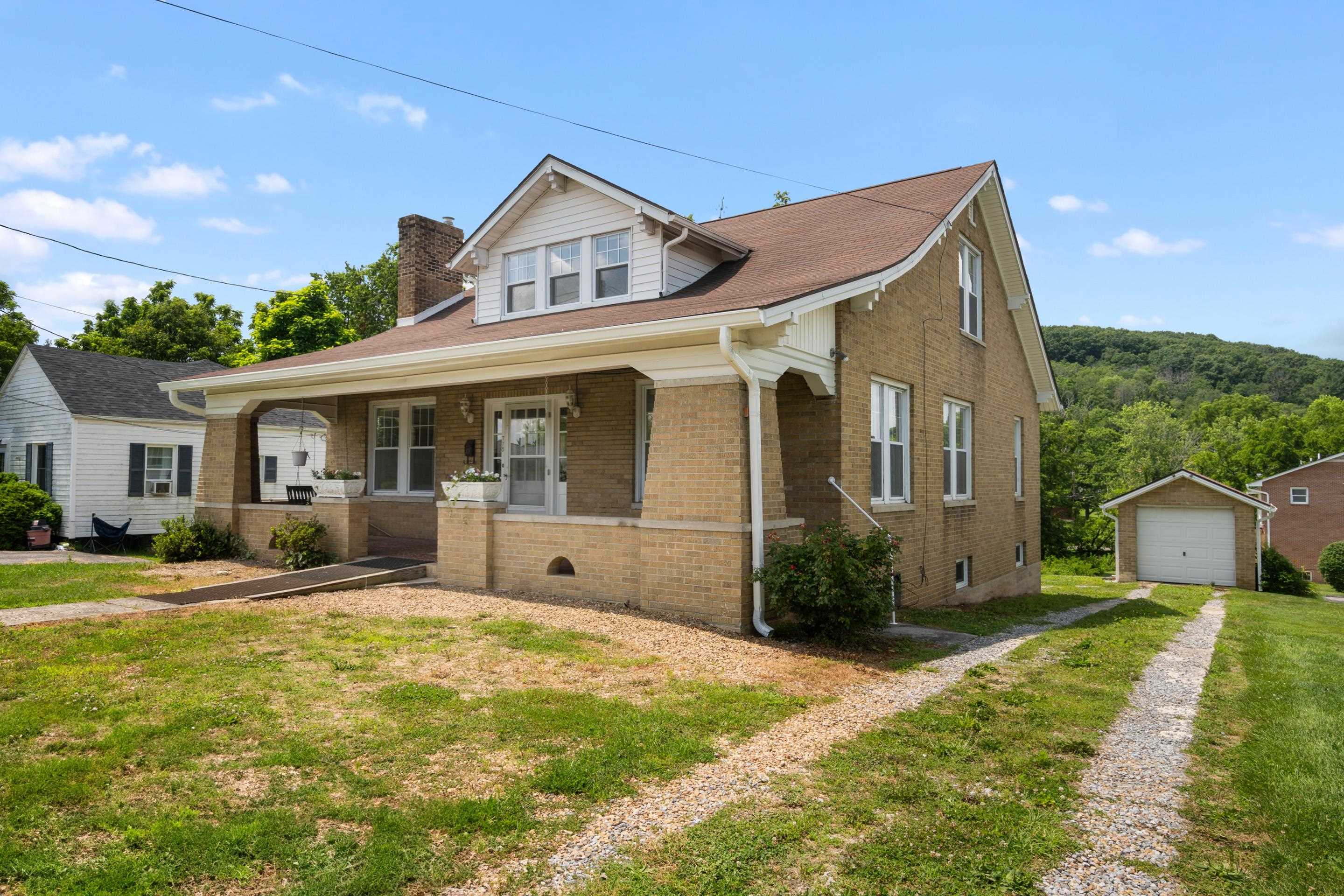 775 N 4th Street Wytheville VA 24382